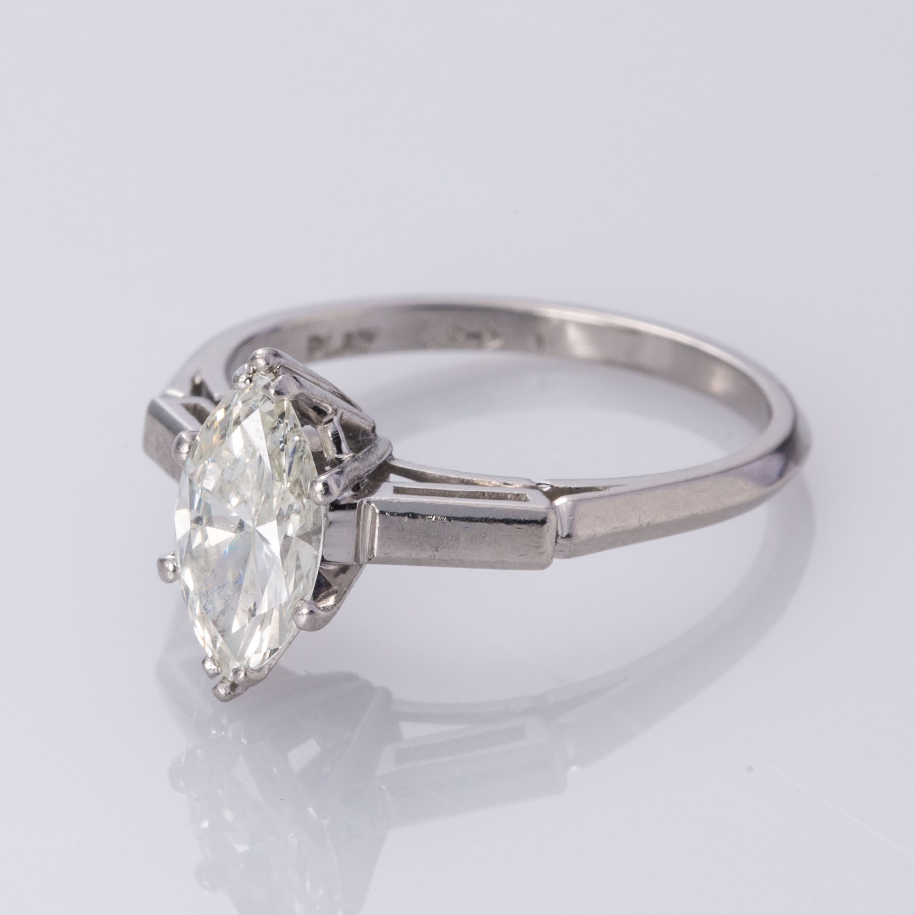 Bague solitaire en platine avec diamant taille marquise | 1,00 ct VS2 G/H | Taille 6,5 |