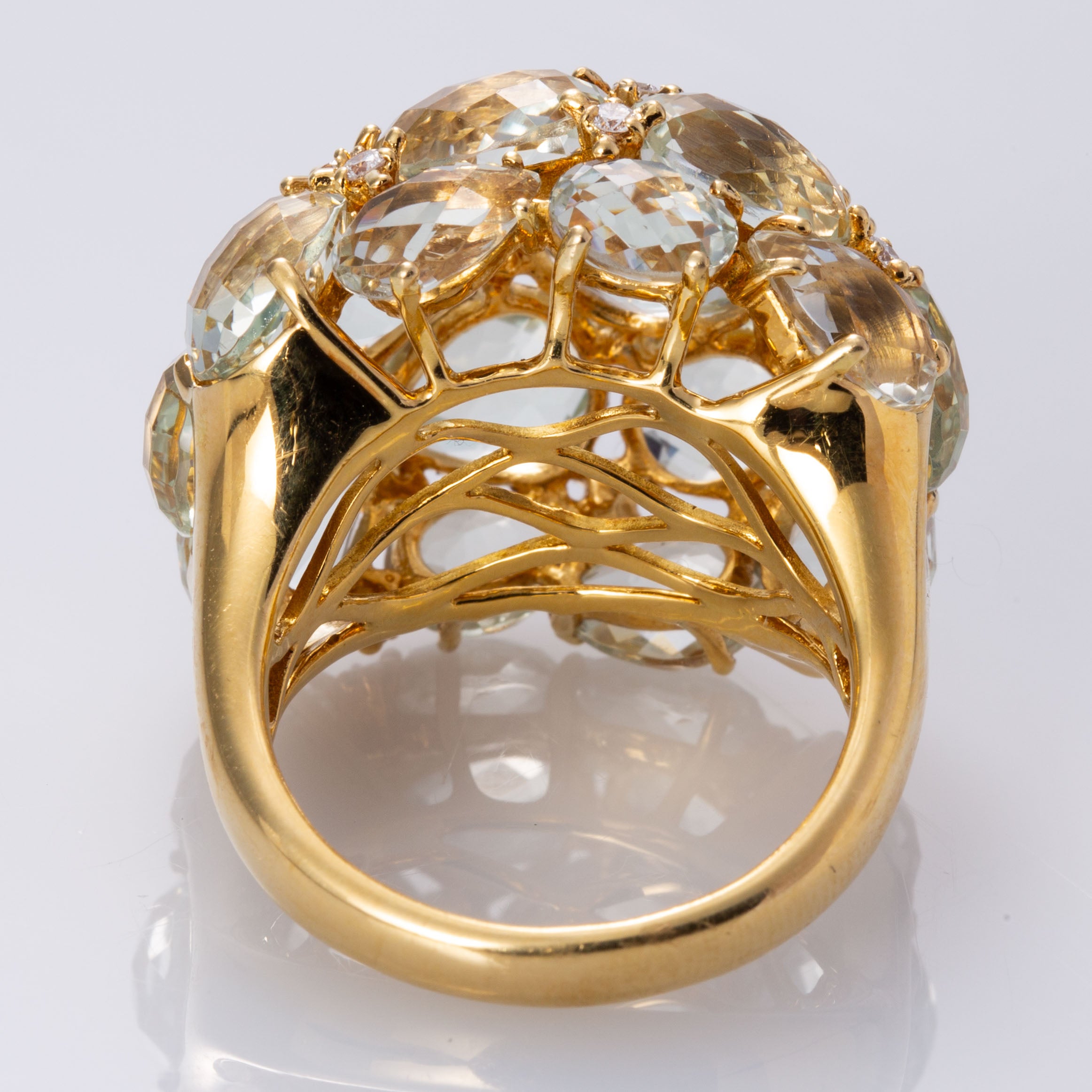 18K Yellow Gold Green Amethyst and Diamond Ring | 20.00 ct, 0.27 ctw | SZ 7 |