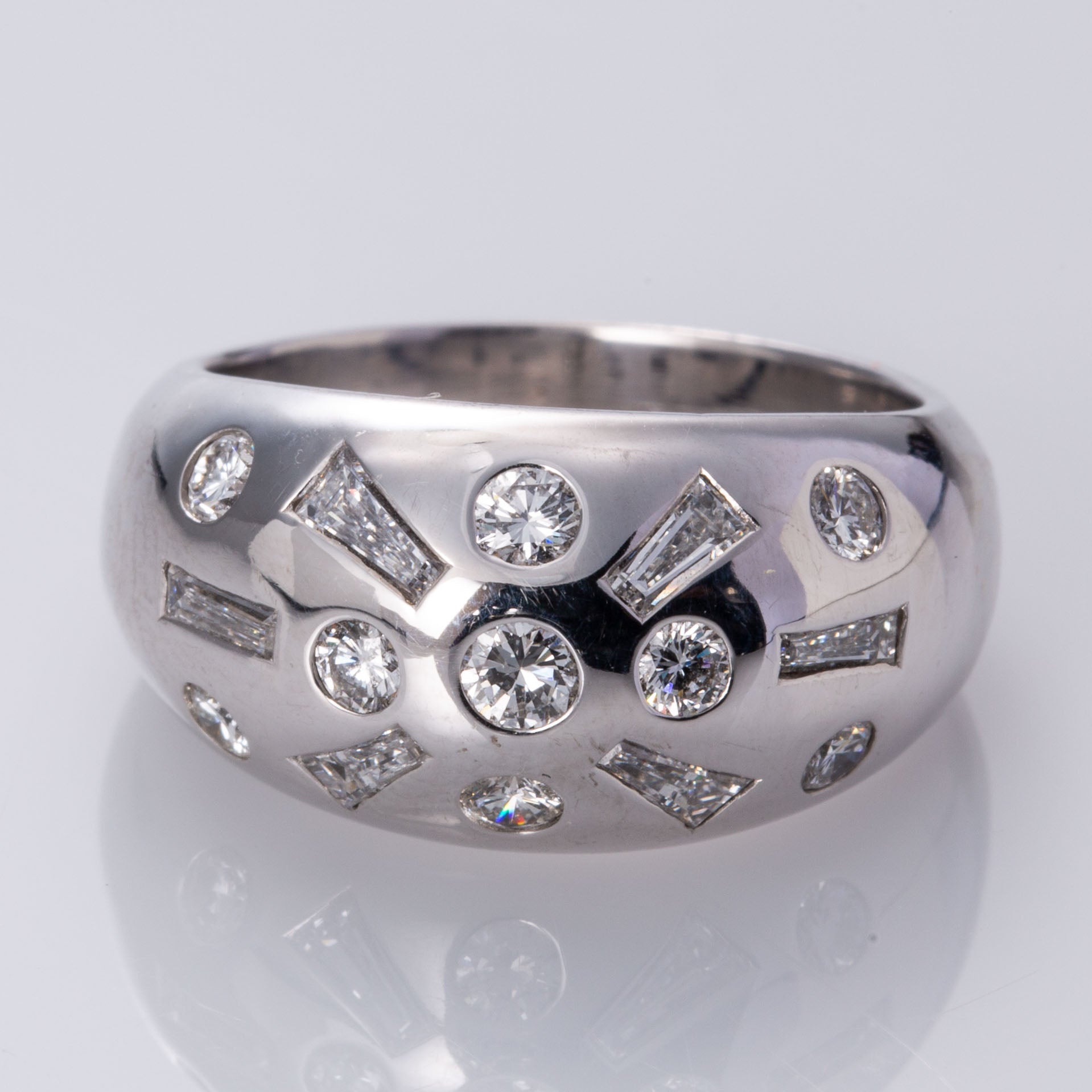 18K White Gold Flush Set Round and Baguette Diamond Ring | 0.85 ctw | SZ 7.5 |