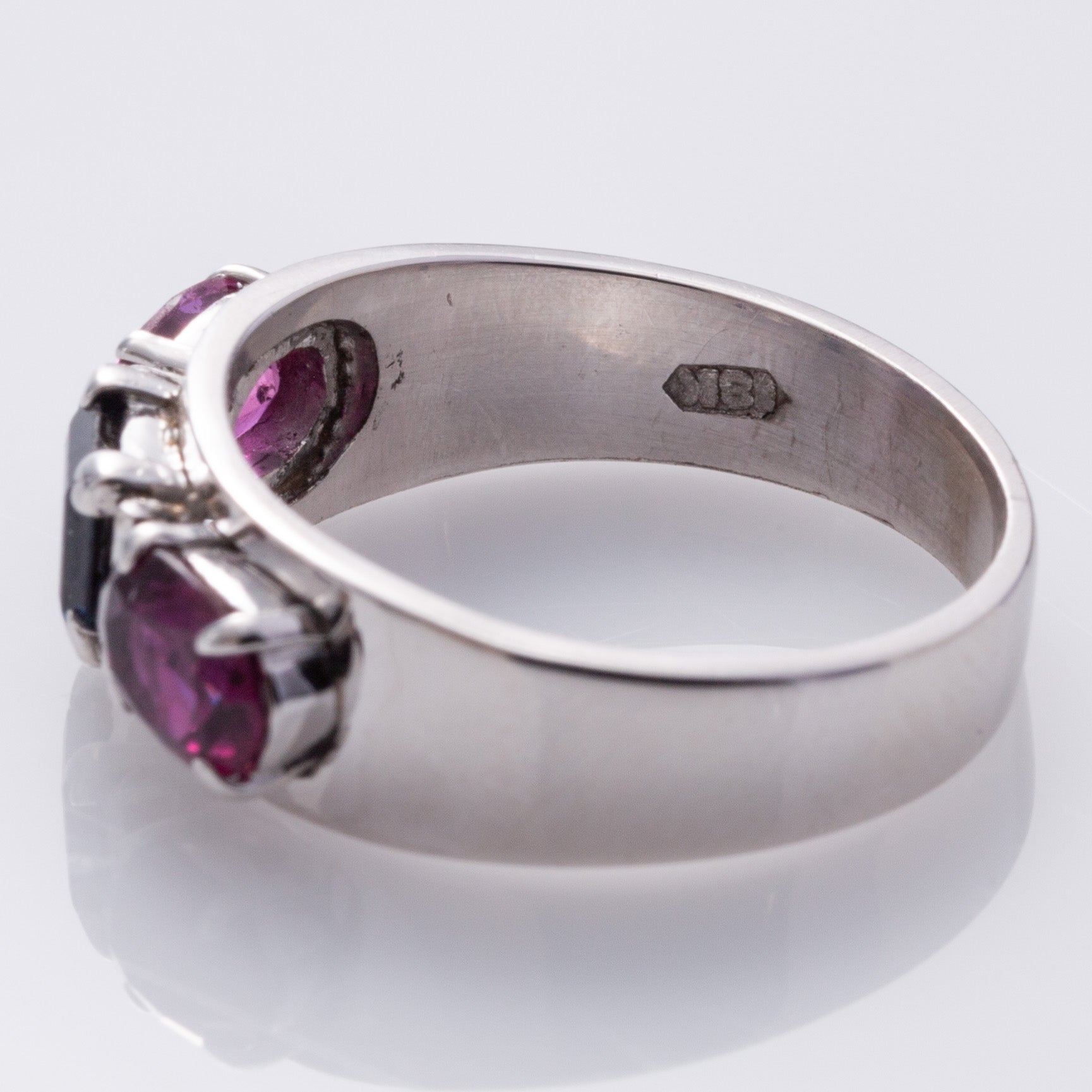 18K White Gold Blue Sapphire and Ruby Ring | 0.52ct, 1.09ctw | SZ 6.5 |
