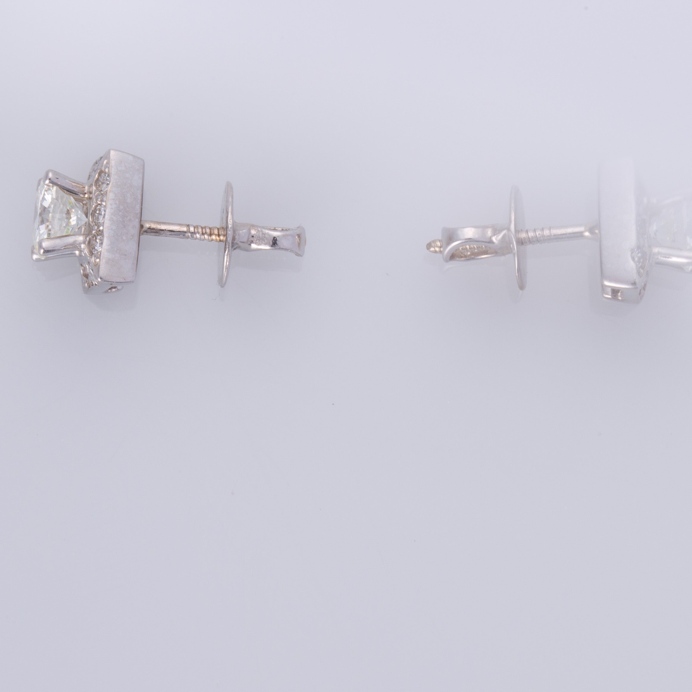 Boucles d'oreilles en or blanc 18 carats et diamants | 1,38 ct au total