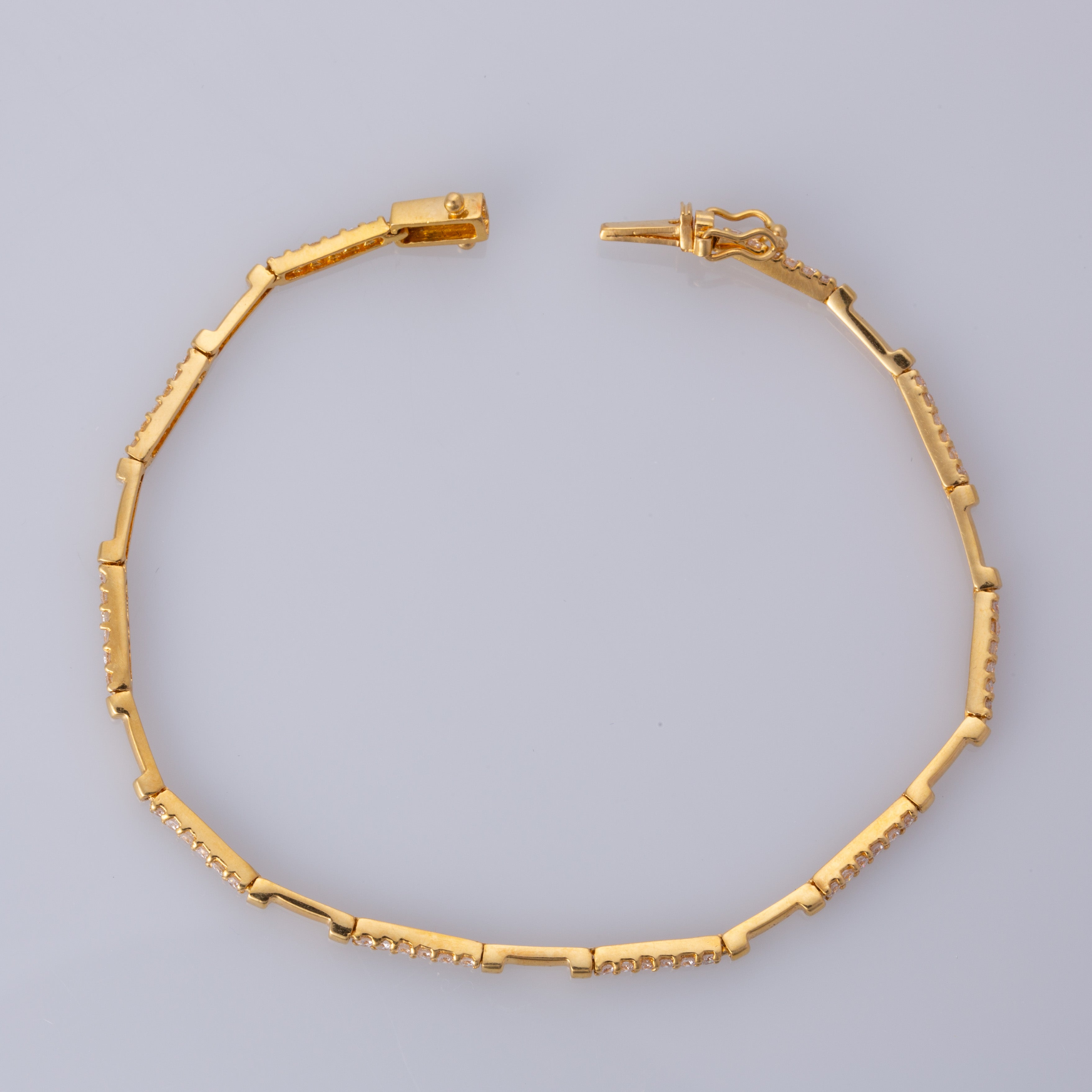 Bracelet en or jaune 18 carats et diamants | 0,91 ct au total | 17,8 cm