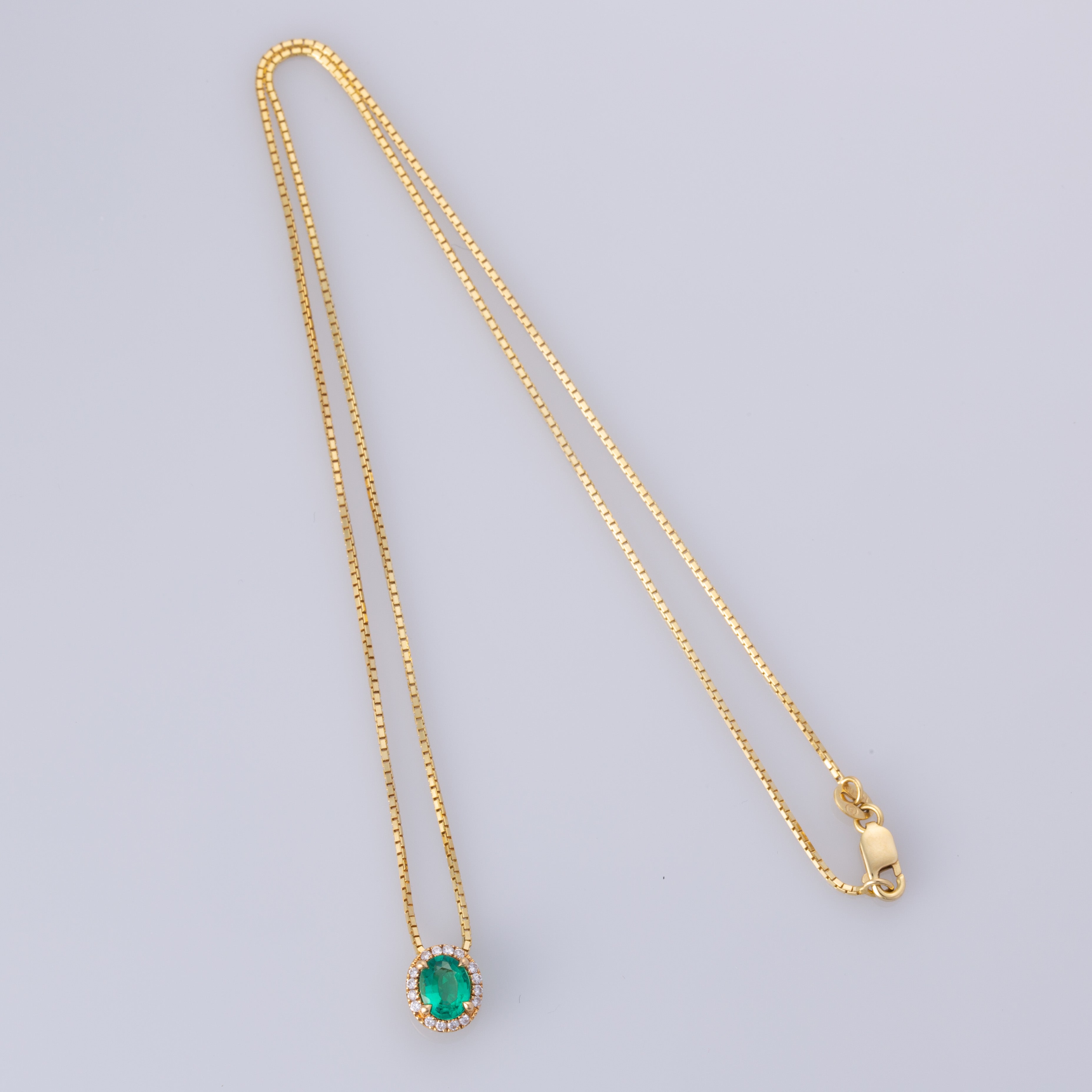 18K Yellow Gold Emerald Diamond Necklace | 0.42ct, 0.10ctw | 16"|