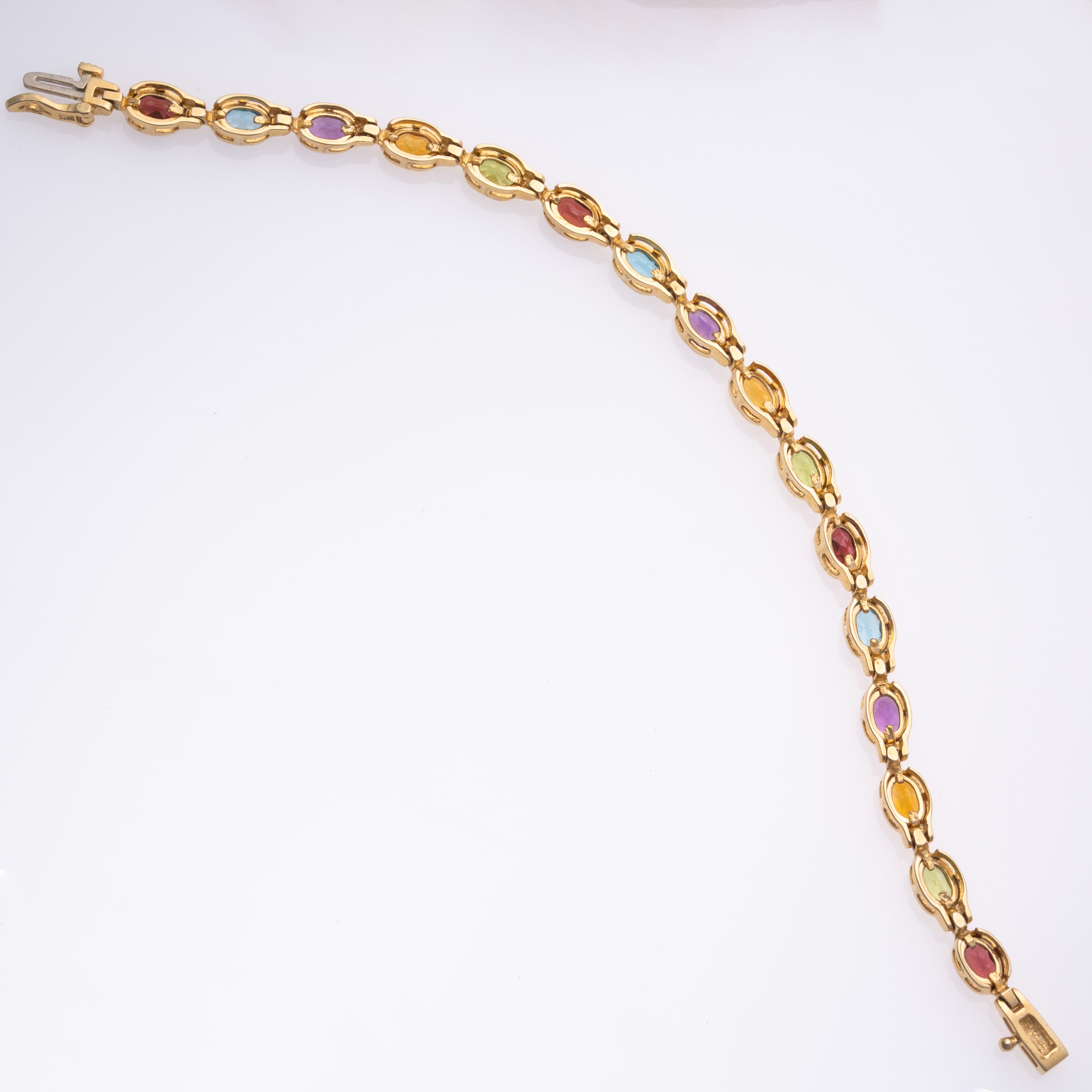 Bracelet en or jaune 14 carats serti de pierres multicolores | 4,81 ct au total | 17,8 cm