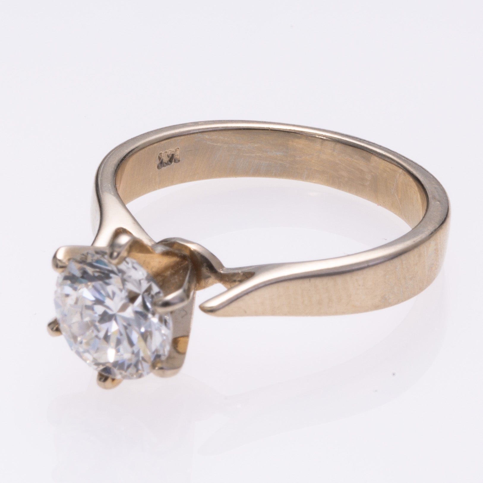Bague solitaire en or blanc 14 carats avec diamant | 1,73 ct VVS1 F | 8,75