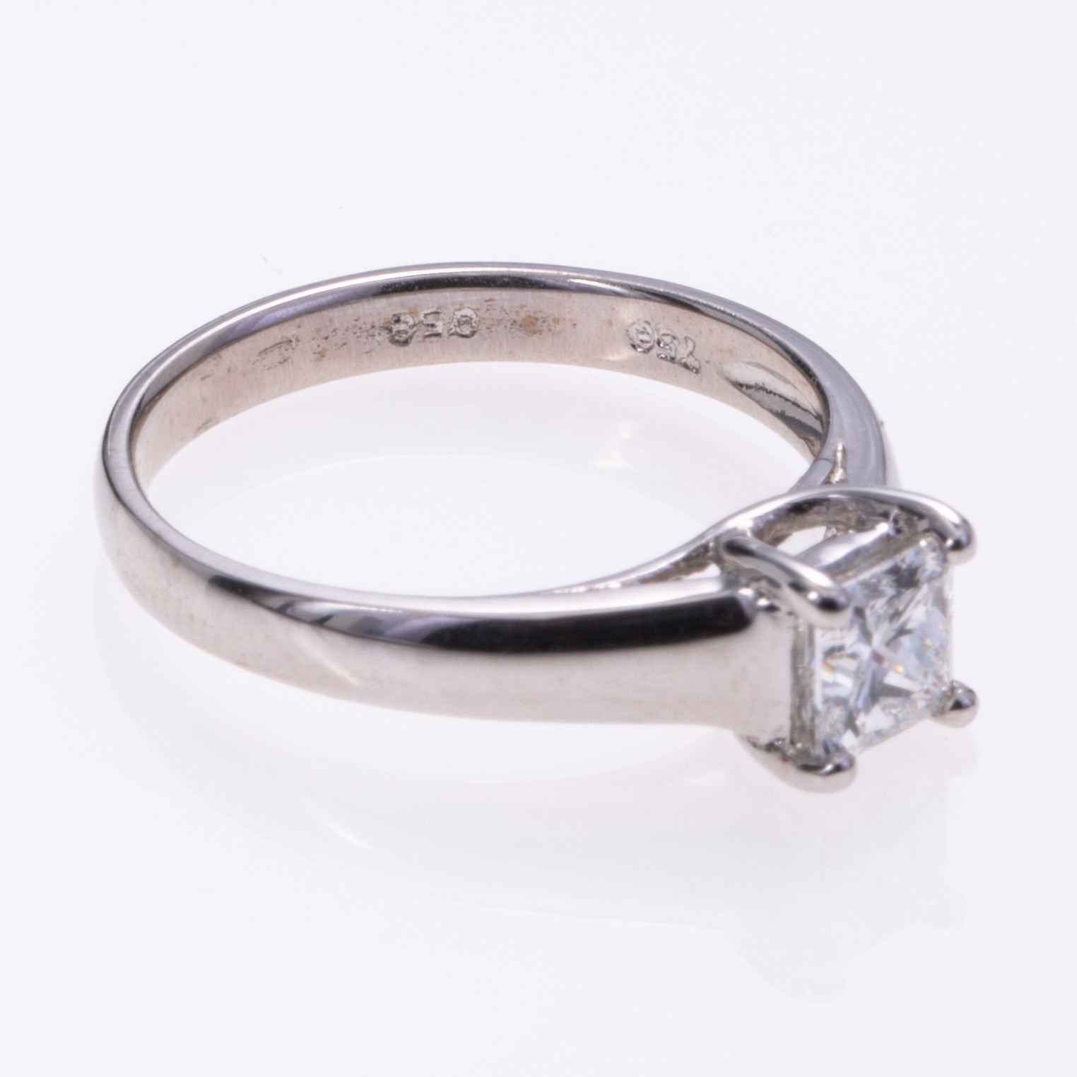 18k White Gold Princess Cut Diamond Engagement Ring | 0.55ct SI1 H | SZ 5