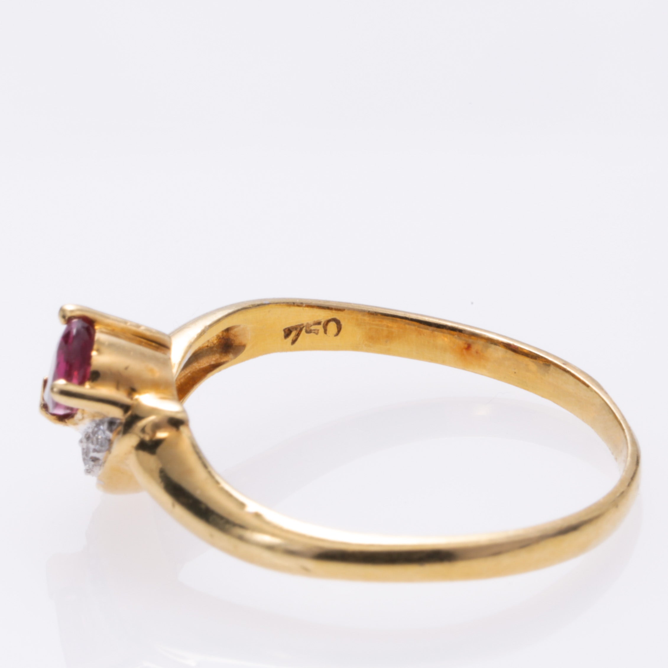 18K Yellow Gold Tourmaline and Diamond Ring | 0.18ct, 0.08ctw | SZ 6