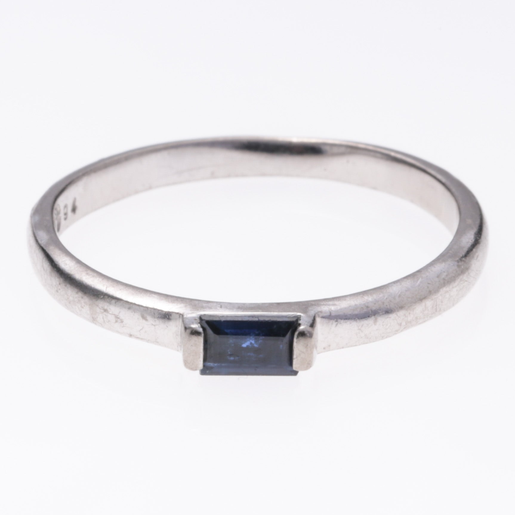 18K White Gold Sapphire Ring | 0.22ct | SZ 6.25