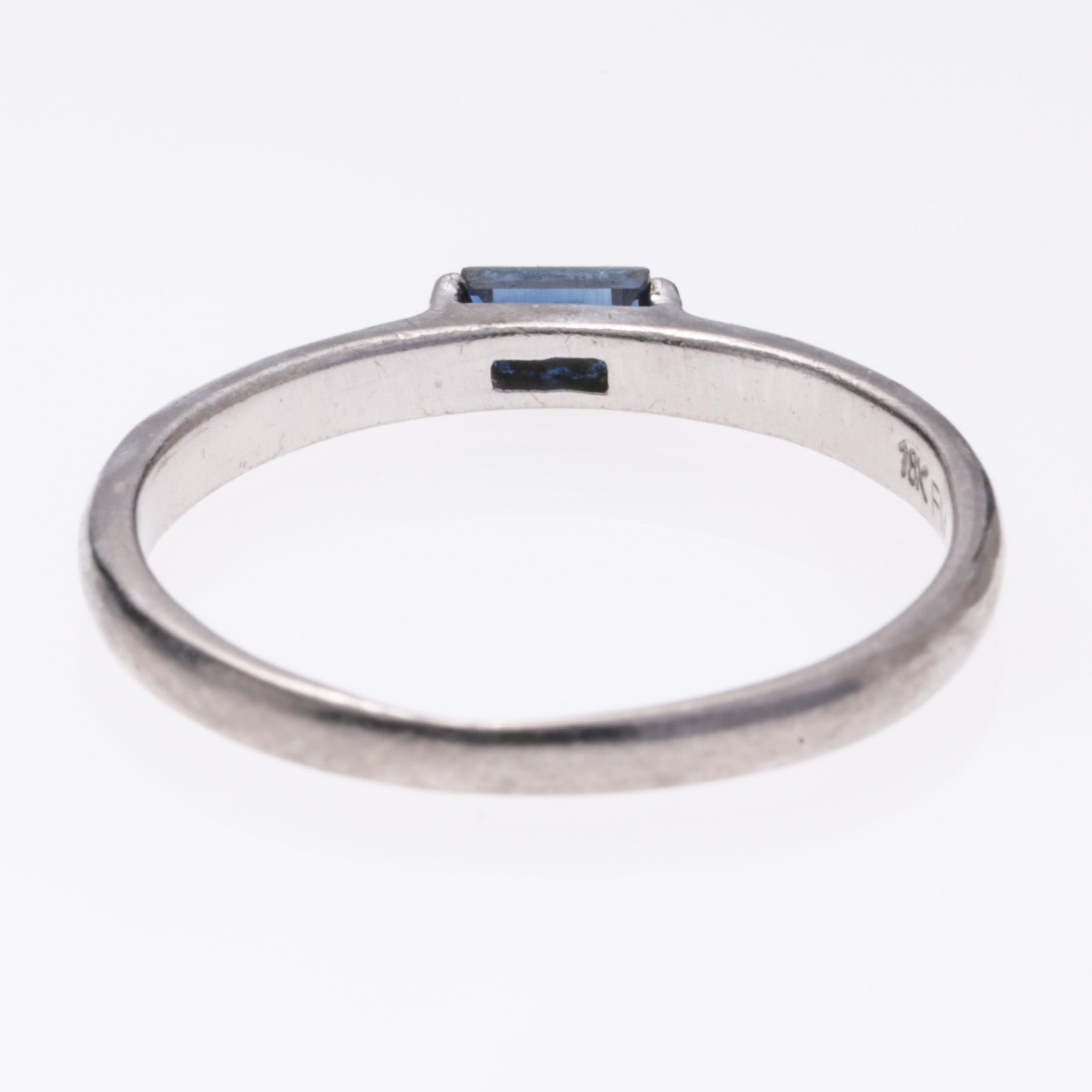 18K White Gold Sapphire Ring | 0.22ct | SZ 6.25