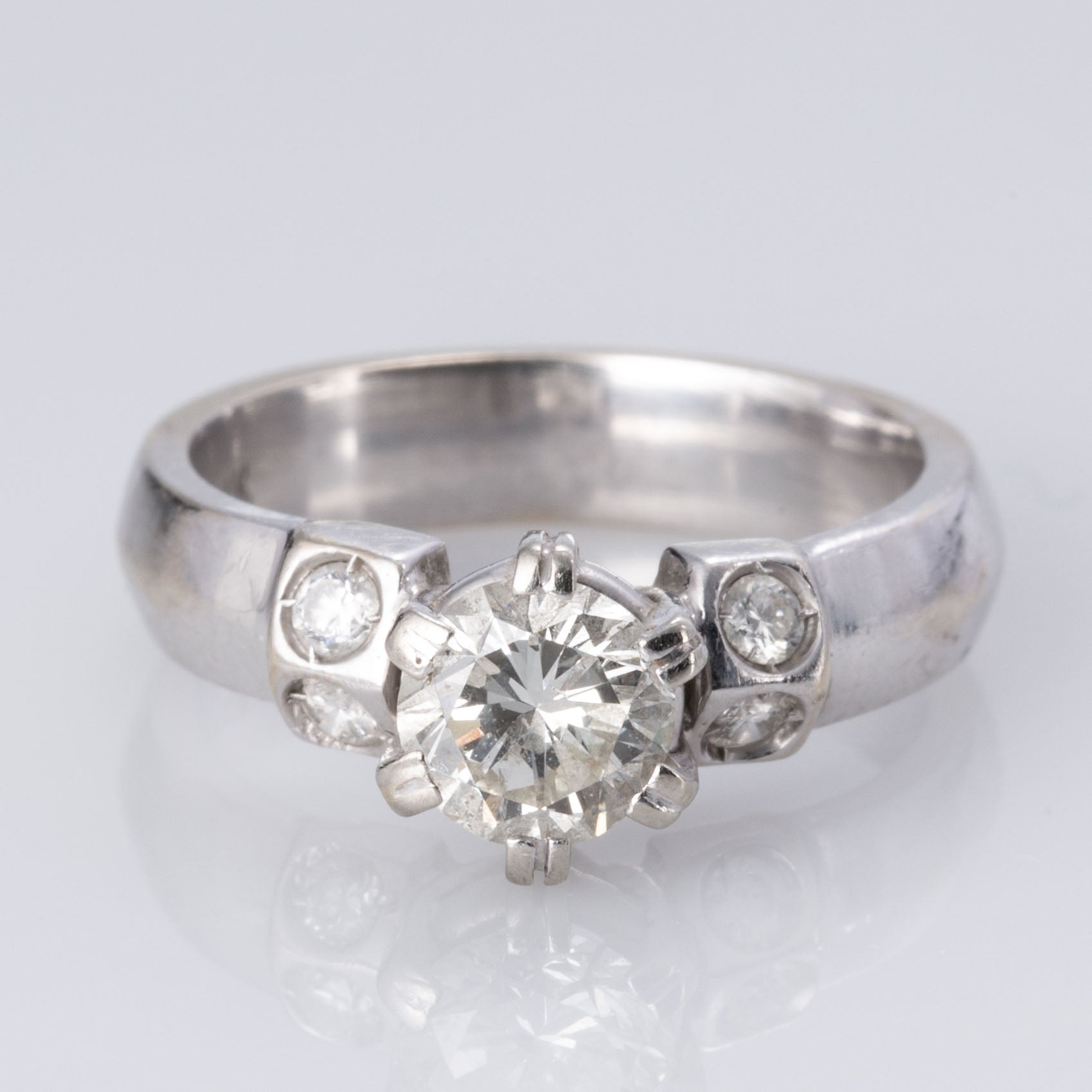 14K White Gold Diamond Ring | 0.77 ctw | SZ 4.5 |