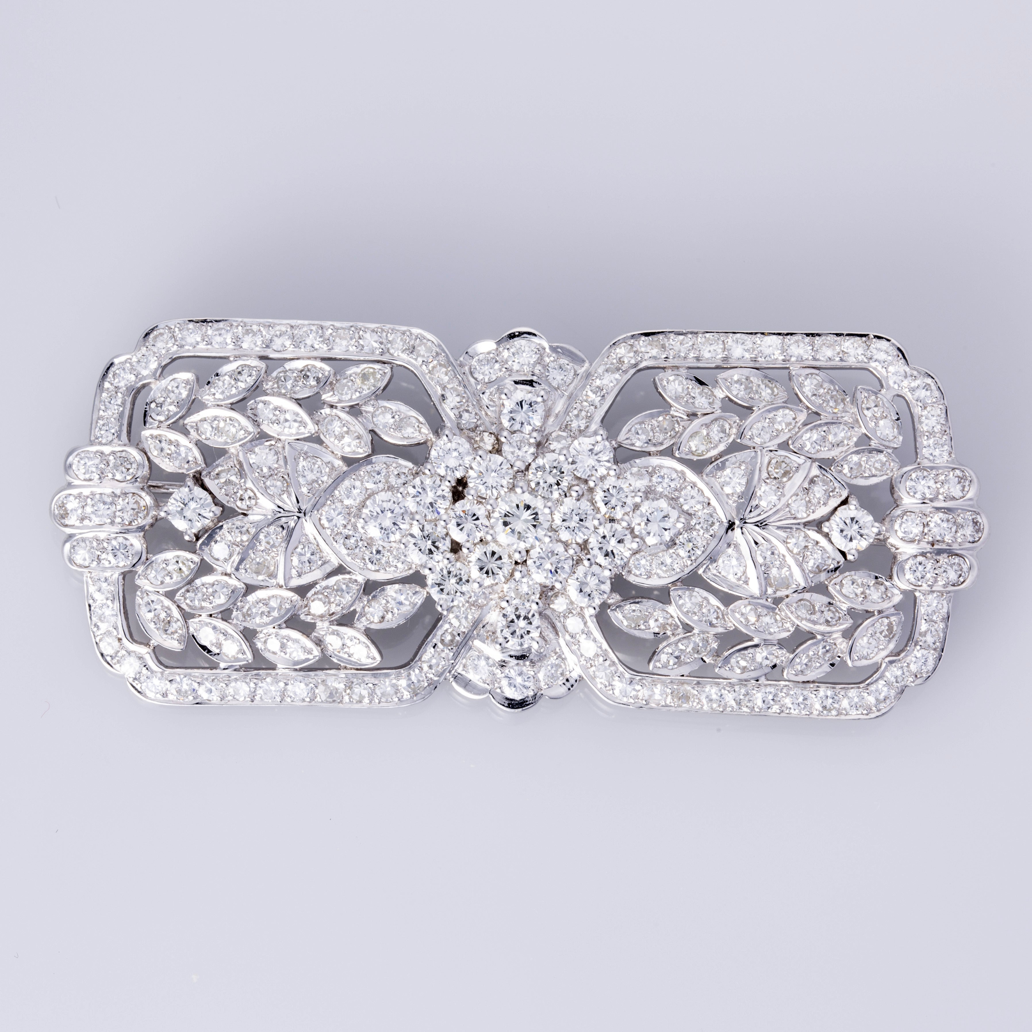 Broche en or blanc 18 carats et diamants | 6,07 ct au total