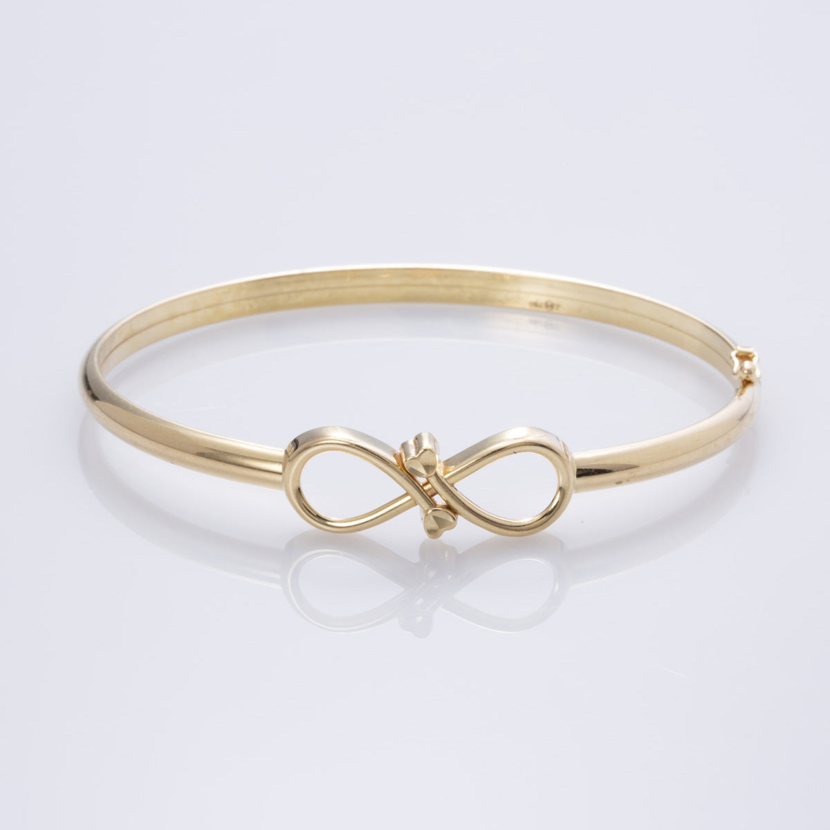 18k Yellow Gold Infinity Bangle Bracelet  | 6.5" |