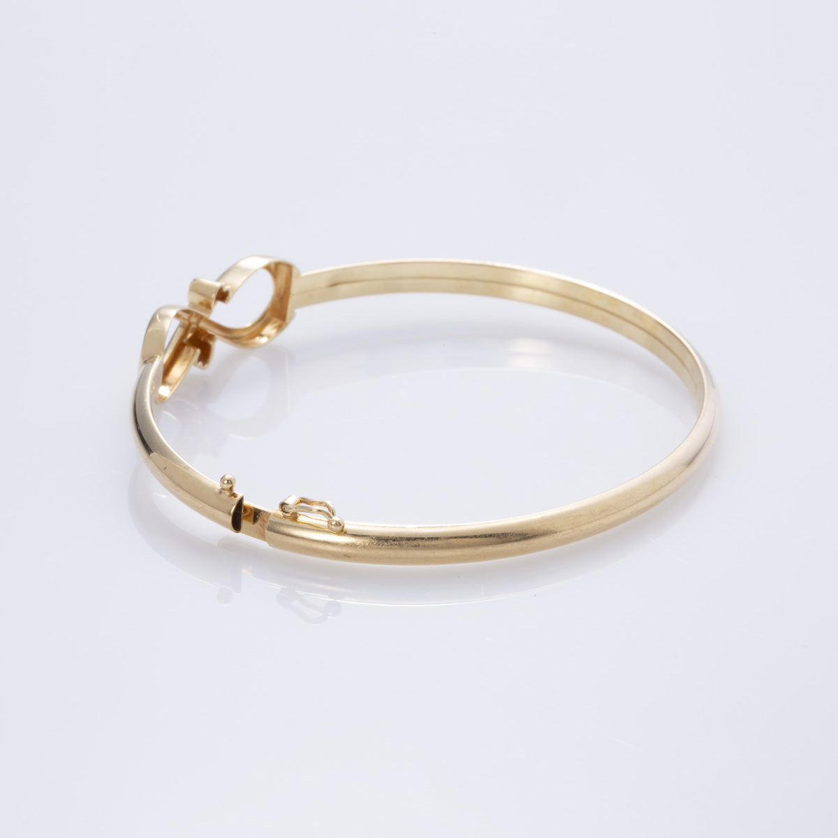 18k Yellow Gold Infinity Bangle Bracelet  | 6.5