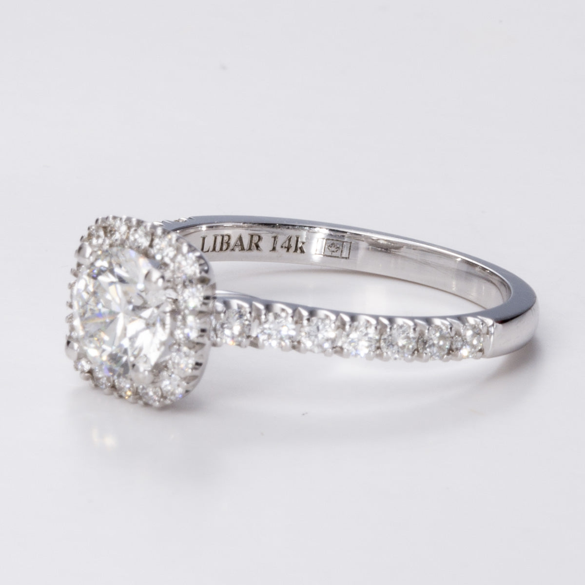 Bague en or blanc 14 carats sertie d'un halo de diamants canadiens | 1,20 ct | Taille 5,75