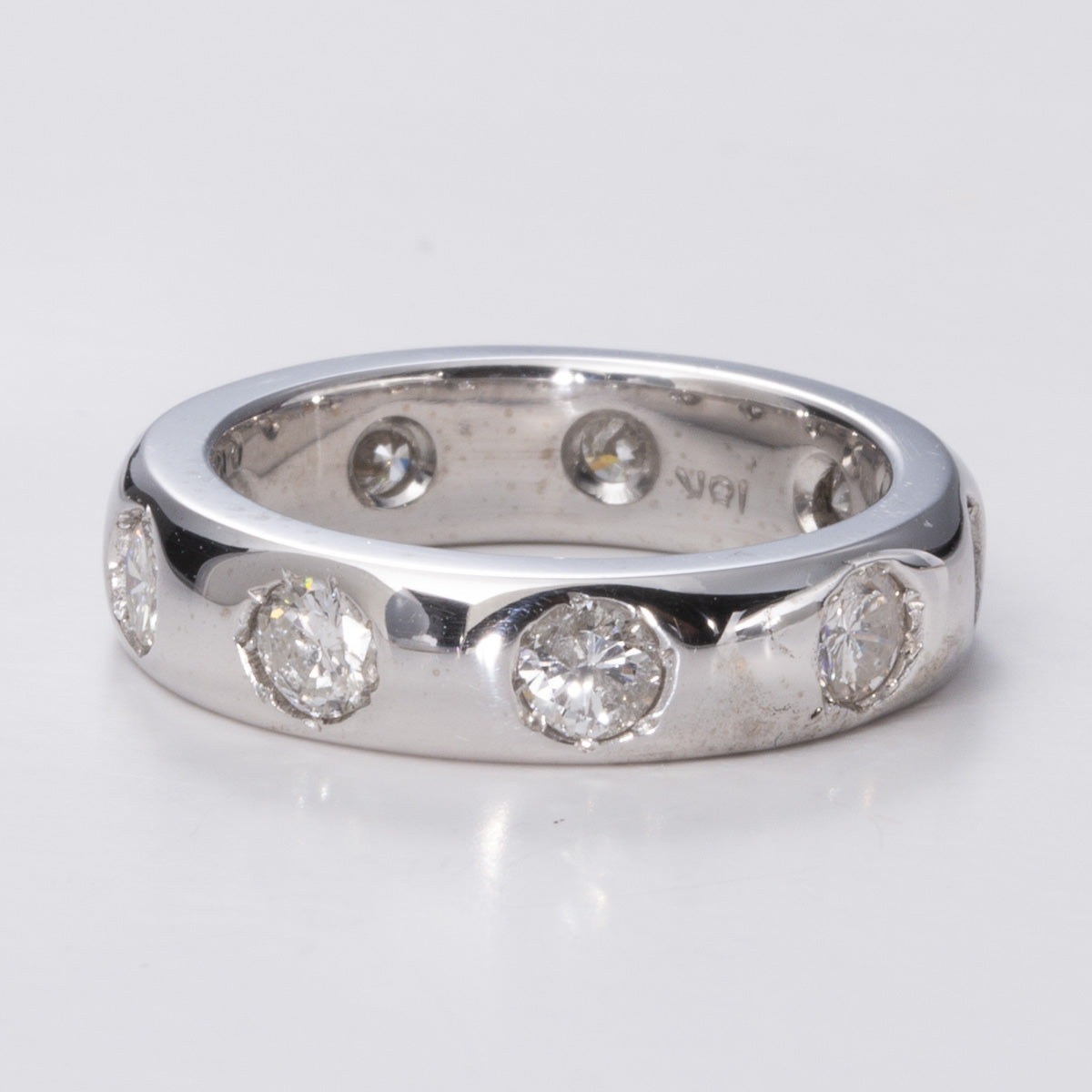 Diamond Flush Set 18K Band| 1.50ctw | Sz 5.75