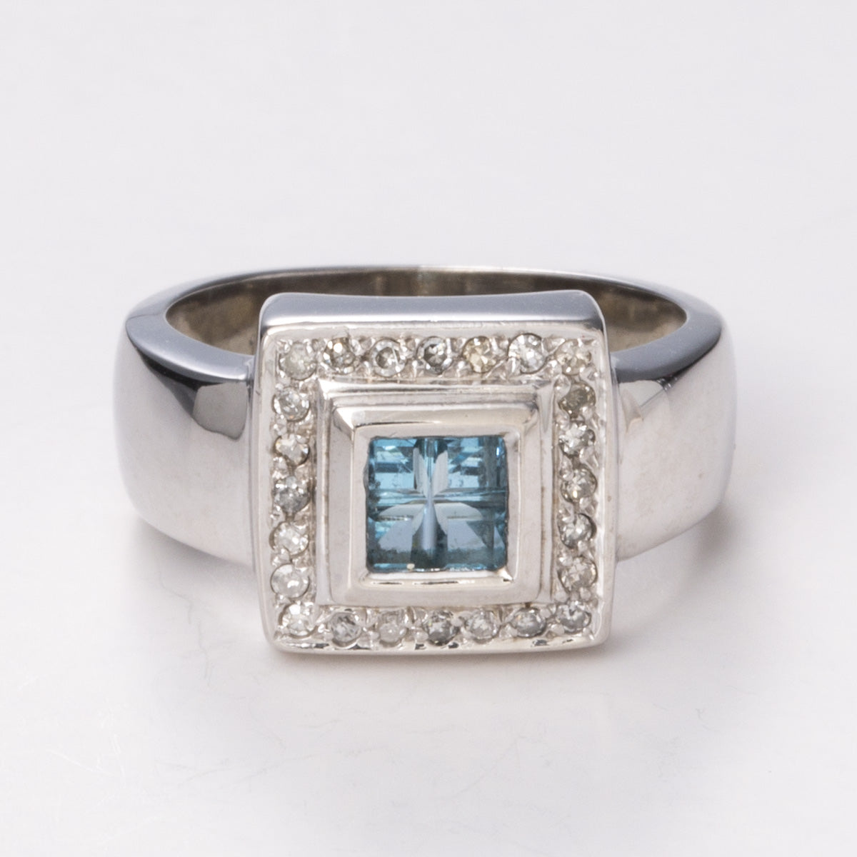 Bague en or 14 carats avec aigue-marine et diamants | 0,2 ct et 0,15 ct au total | Taille 5