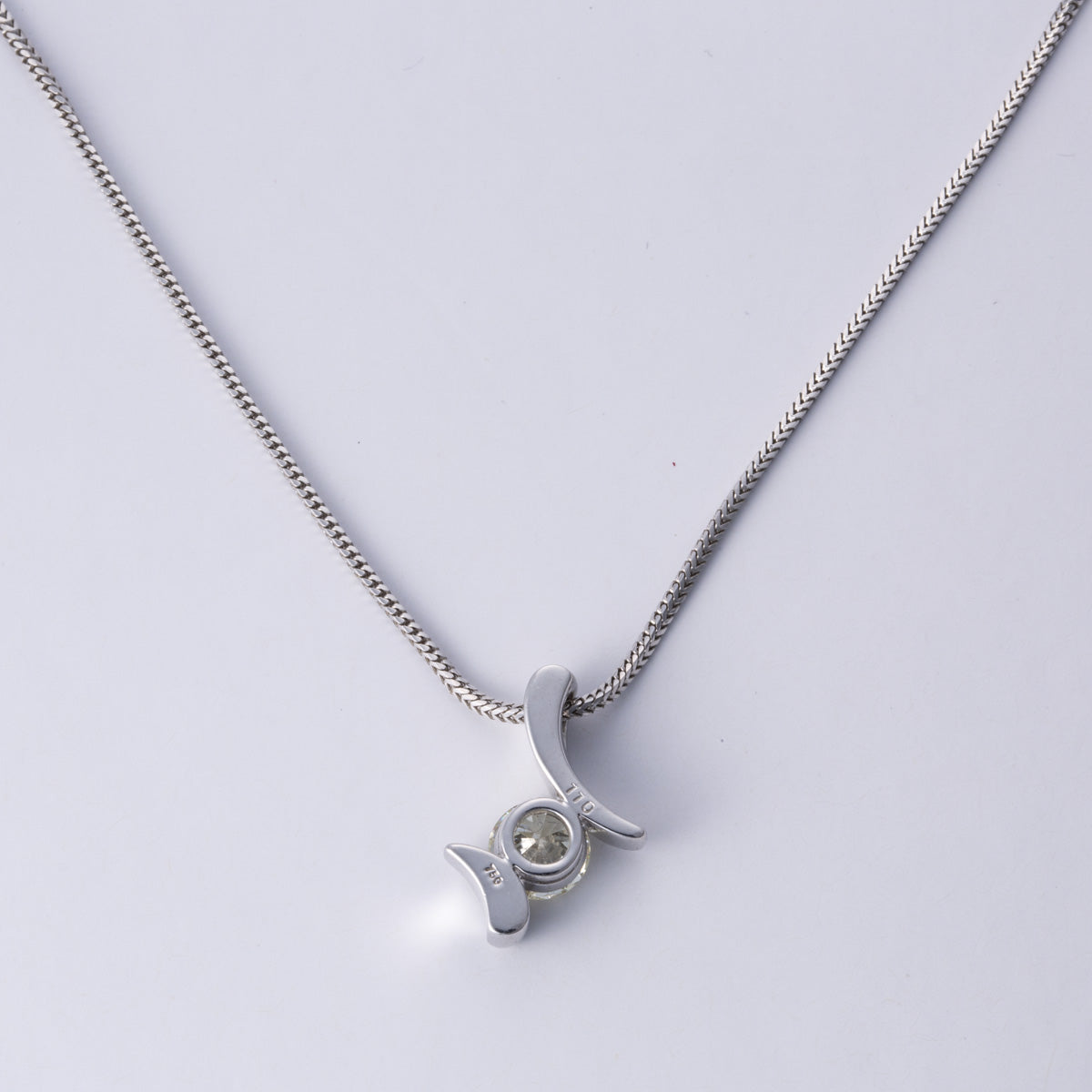 18k White Gold Solitaire Pendant & Chain | 1.10 ct