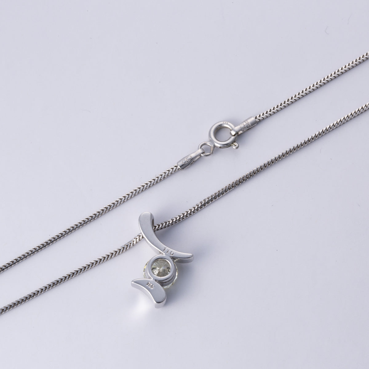 18k White Gold Solitaire Pendant & Chain | 1.10 ct