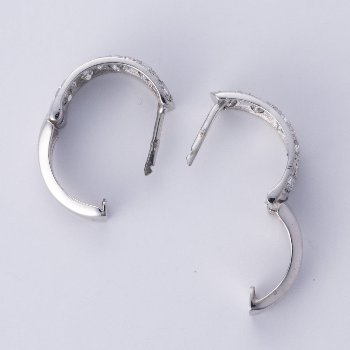 18k White Gold Diamonds Huggie Earrings | 1.20 ctw