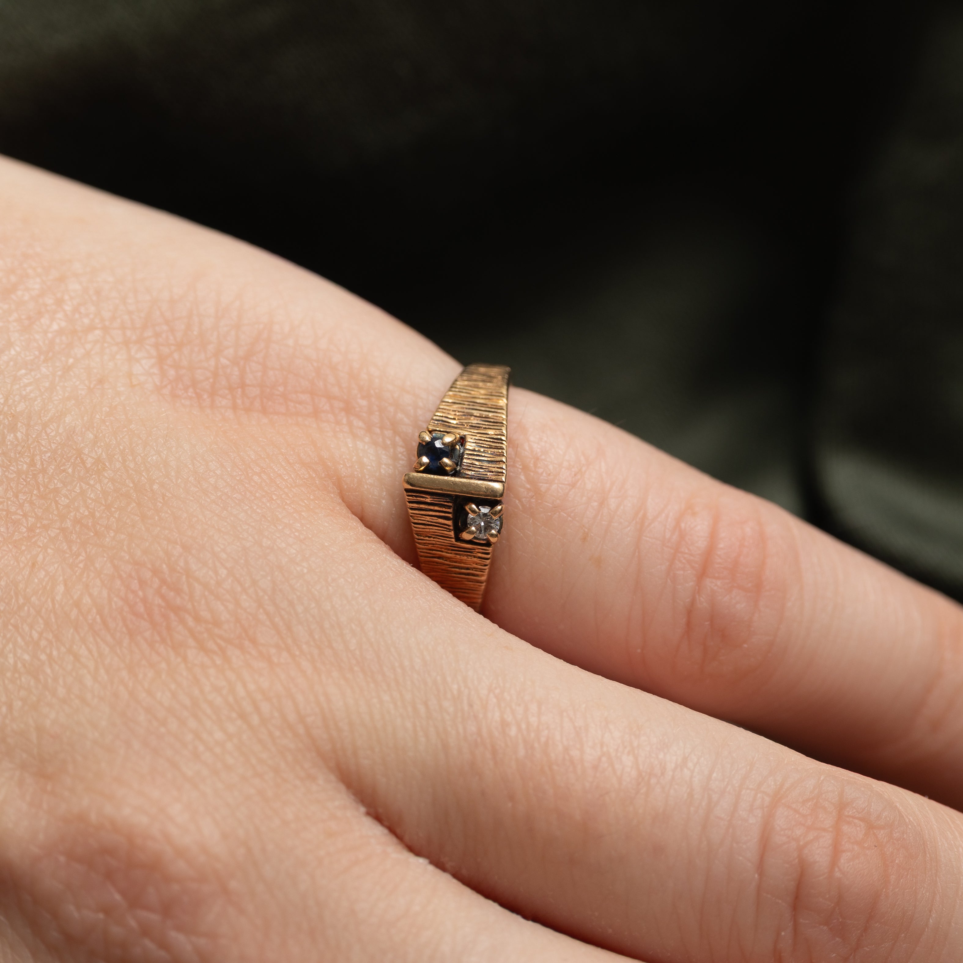 Diamond & Sapphire Textured Tapered Ring | SZ 4