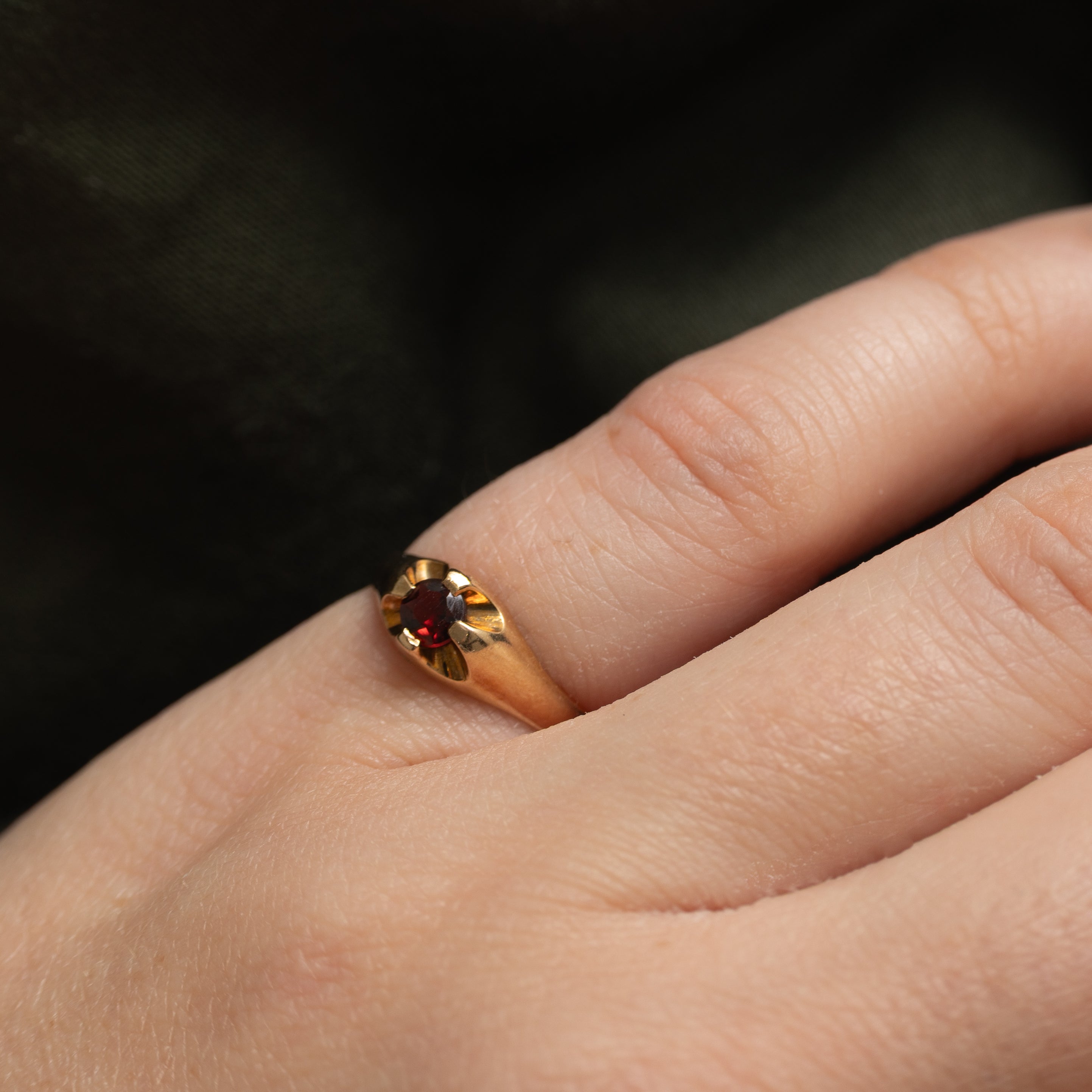 Belcher Set Garnet Ring | SZ 4