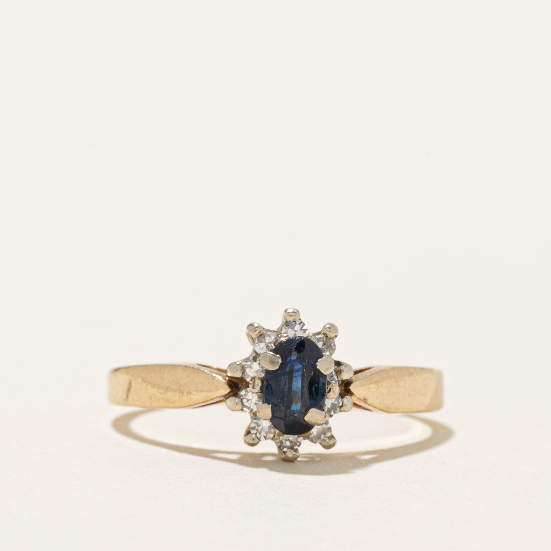 Oval Cut Sapphire & Diamond Petal Halo Ring | SZ 4.75