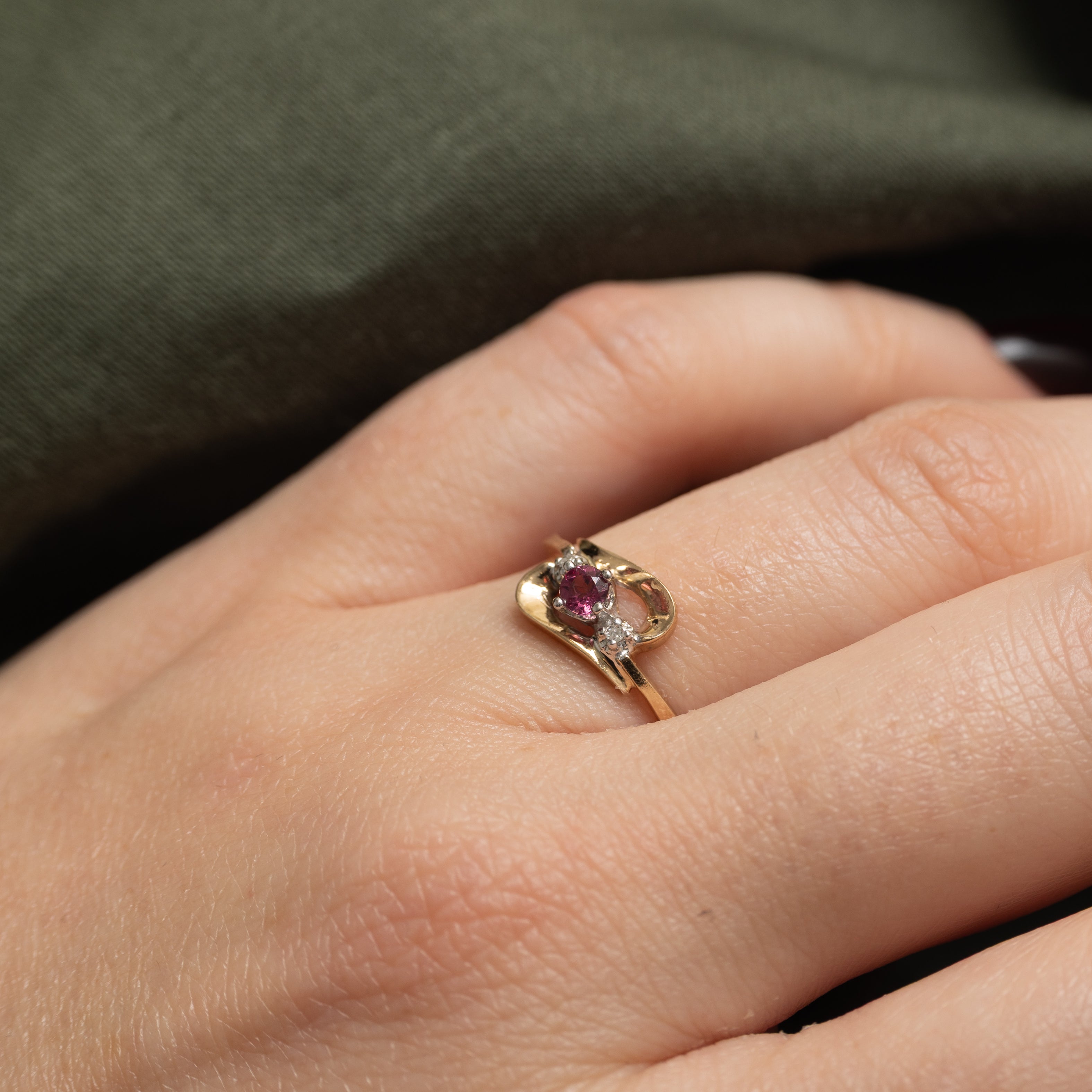 Pasté Glass & Diamond Ring | SZ 6.5