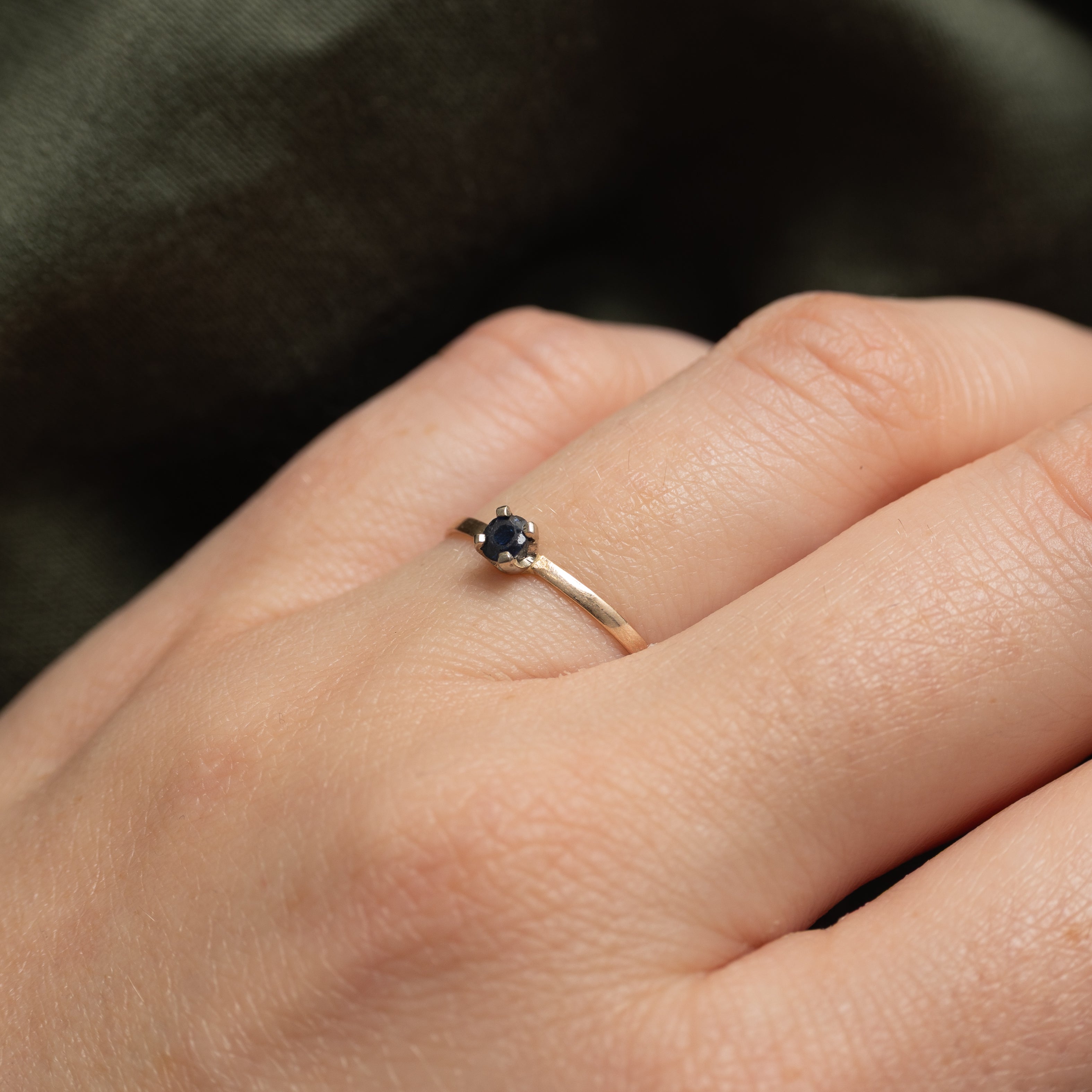 Solitaire Sapphire Petite Ring | SZ 6.5