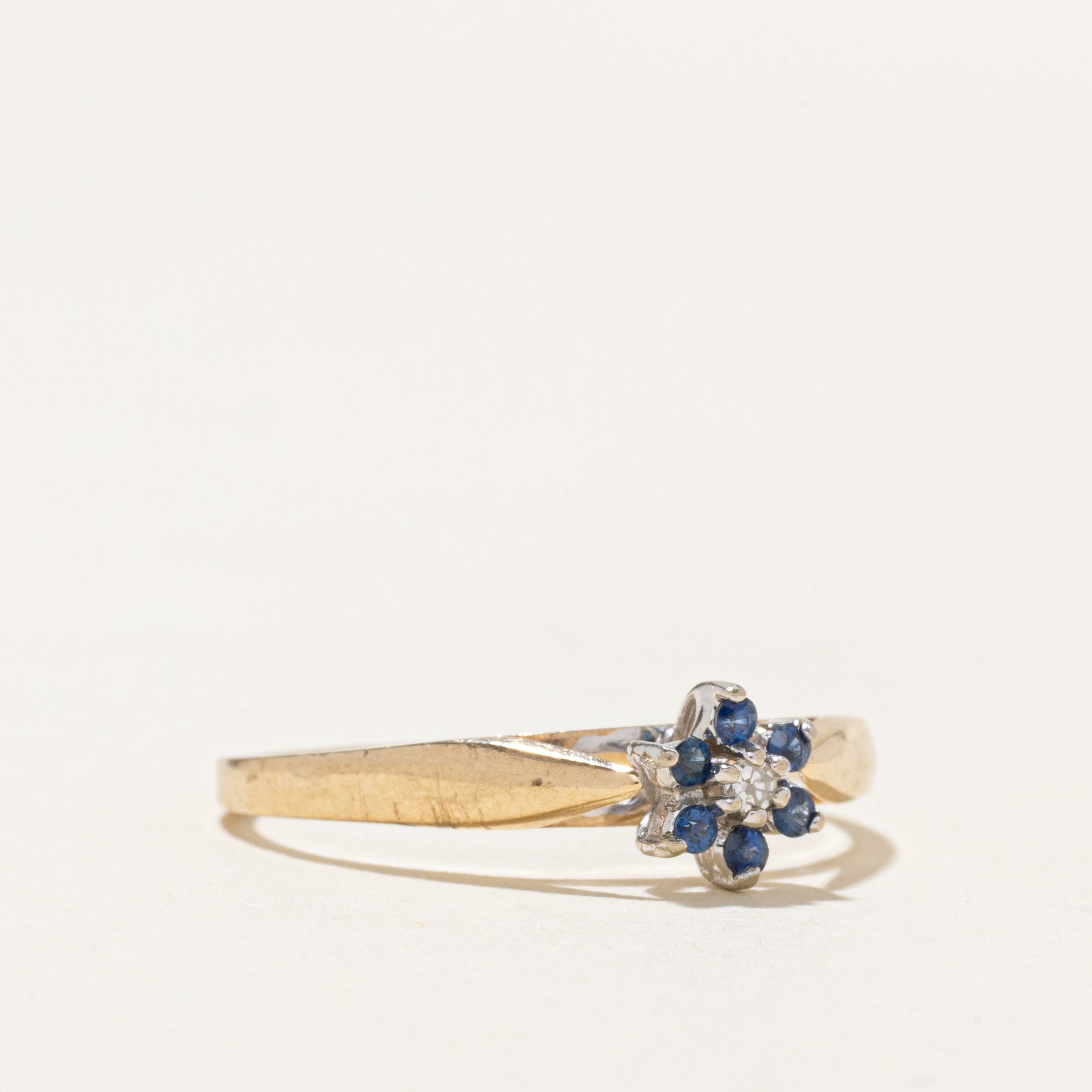 Bague pétale en saphir et diamant | Taille 7,5