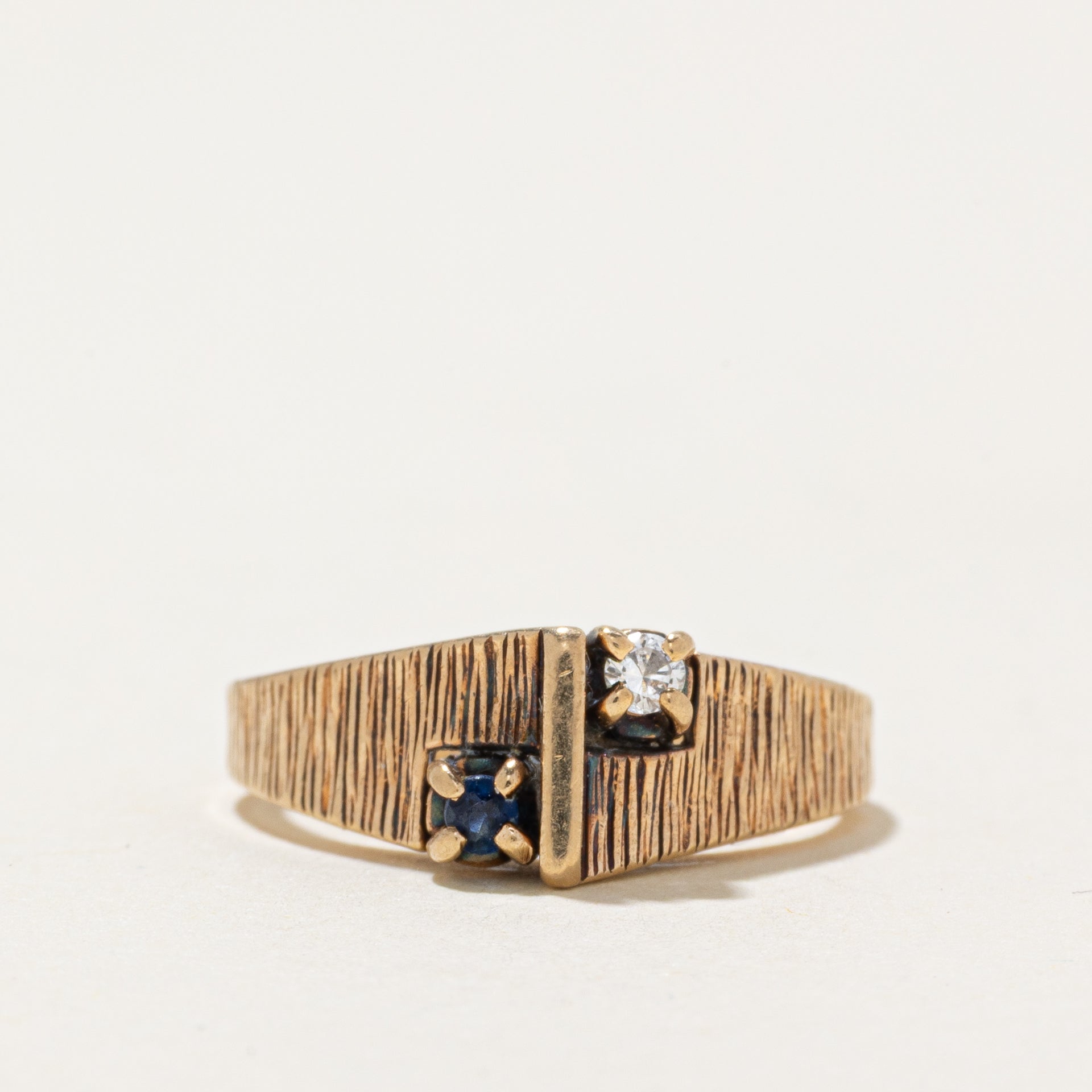 Diamond & Sapphire Textured Tapered Ring | SZ 4