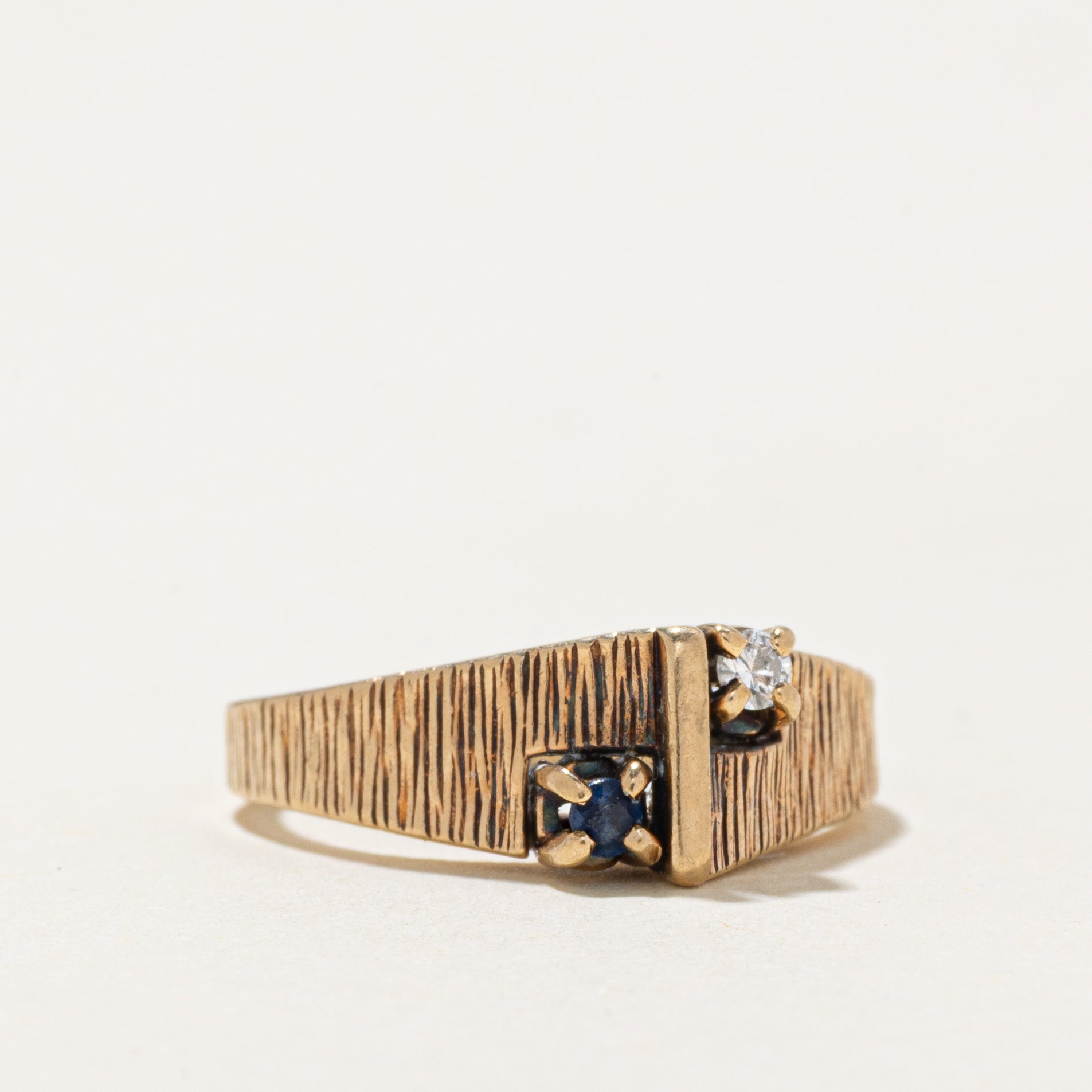 Diamond & Sapphire Textured Tapered Ring | SZ 4