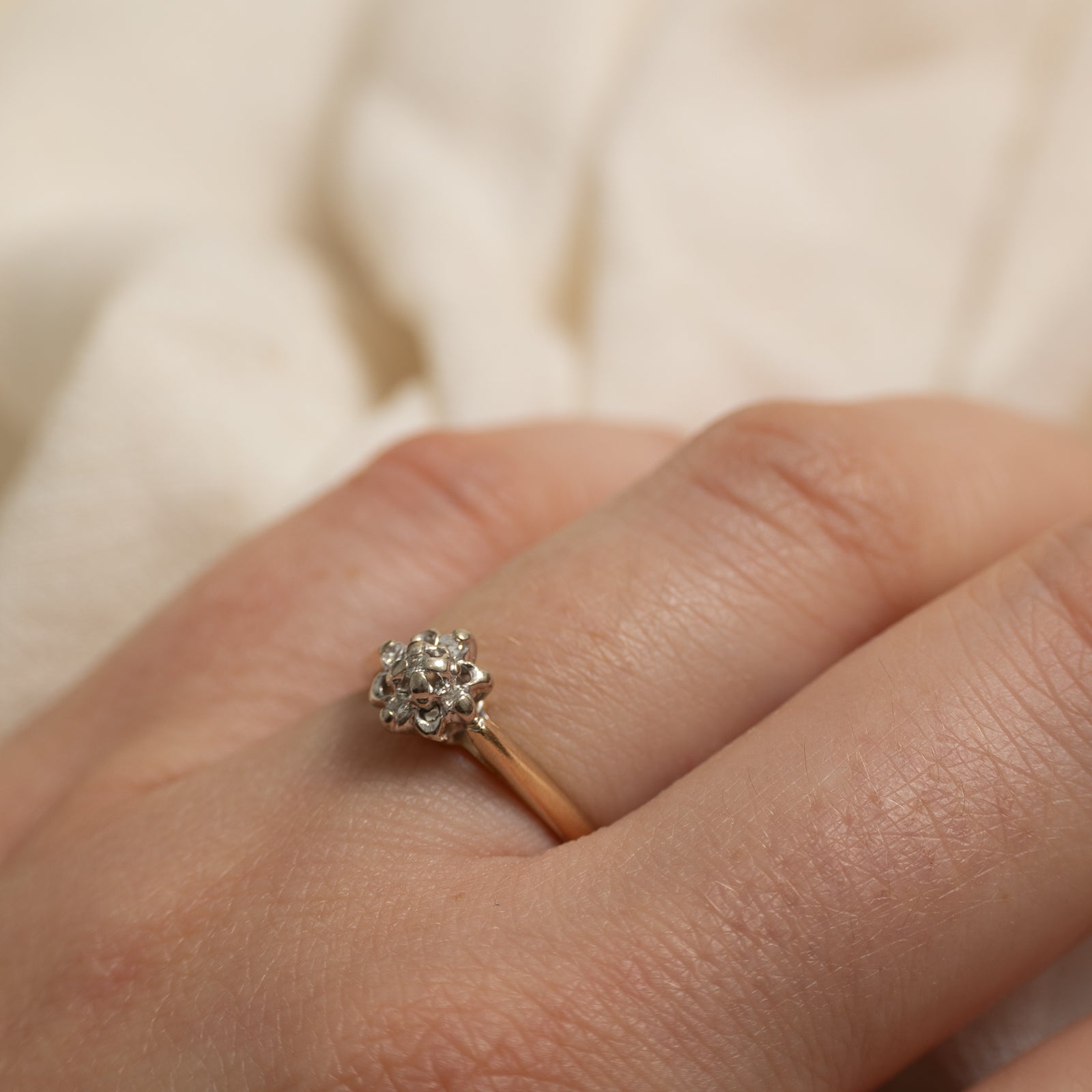 14k Illusion Set Diamond Cluster Ring | SZ 5