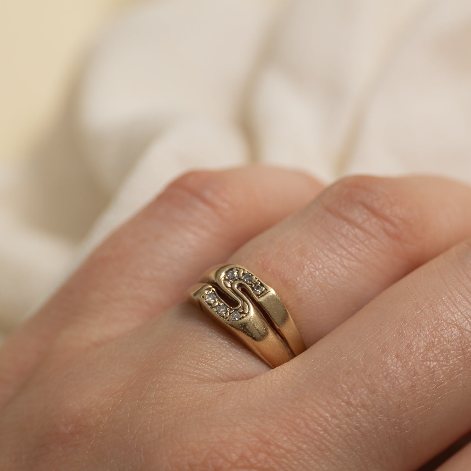 10k Pave Set Diamond Accent 'S' Initial Ring | SZ 4.75