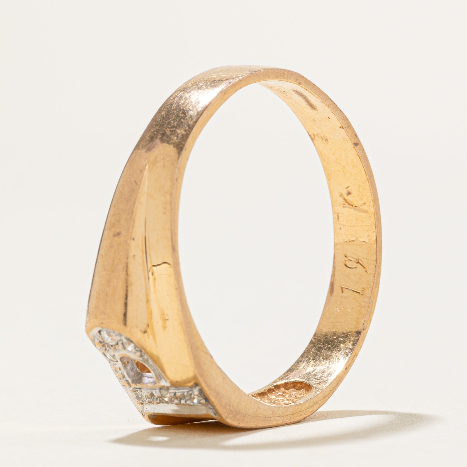 19k Diamond 'P' Initial Ring | SZ 12.5