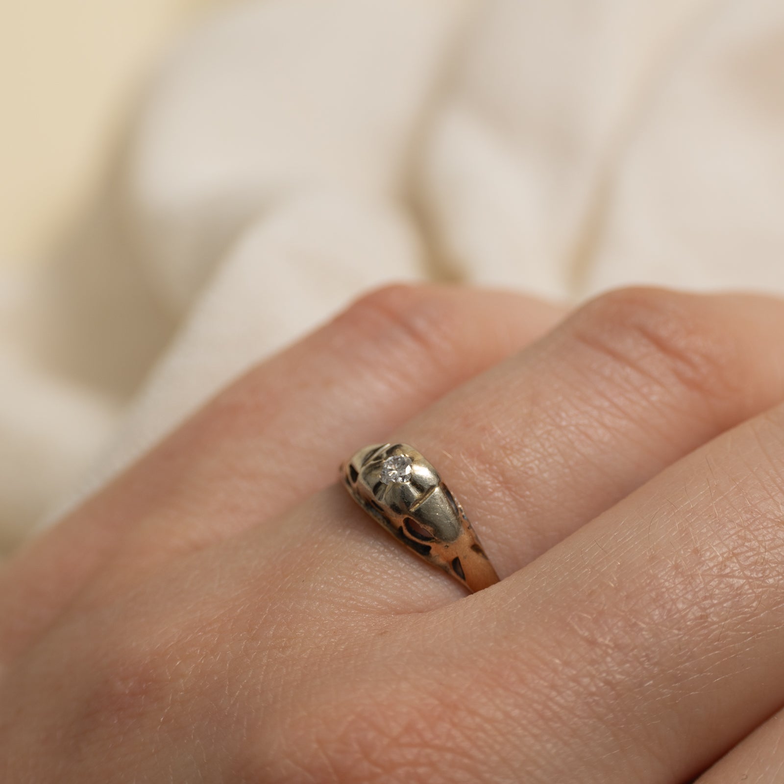 Two-Tone Illusion Set Diamond Ring | SZ 6