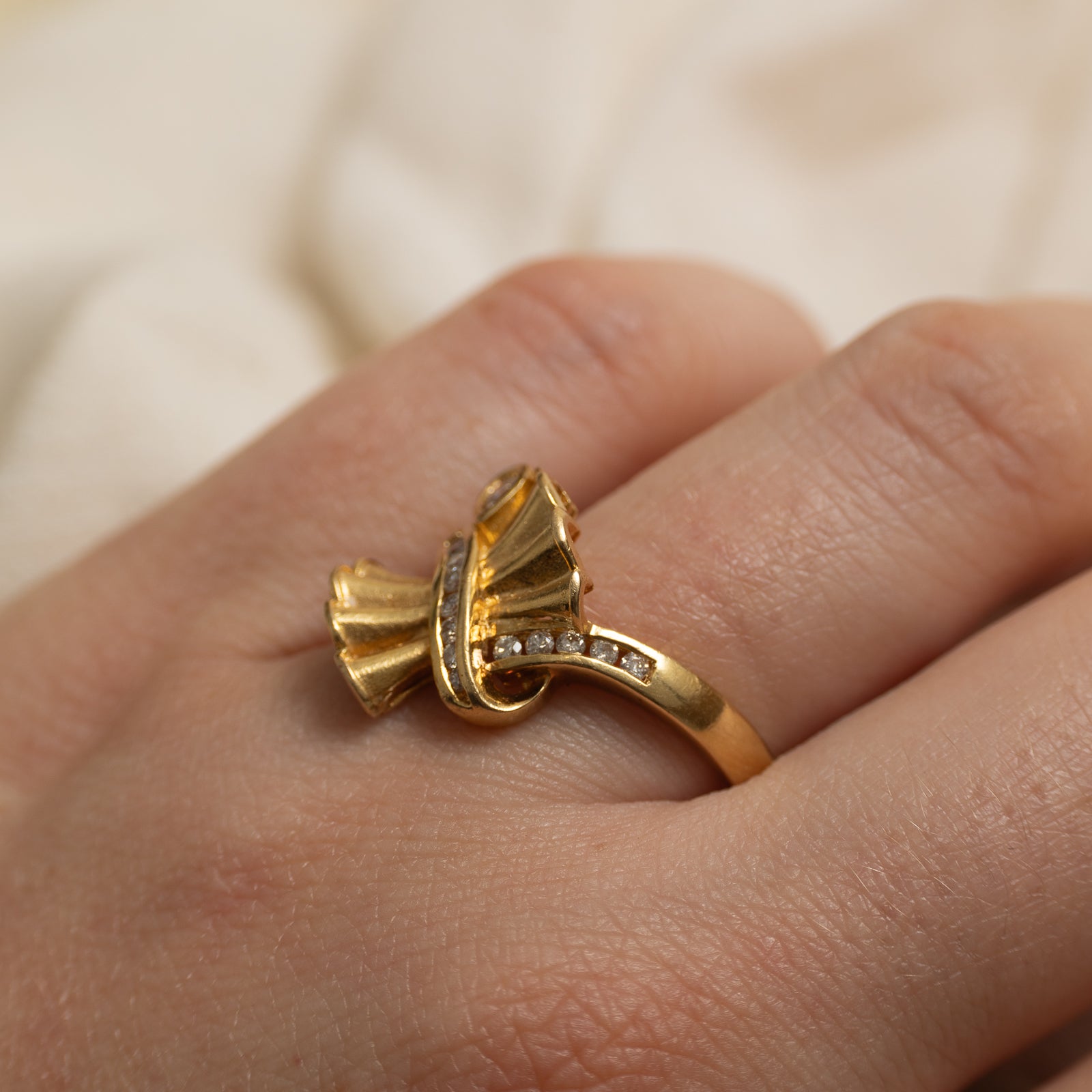 Diamond Twisted Abstract Chevron Ring | SZ 9