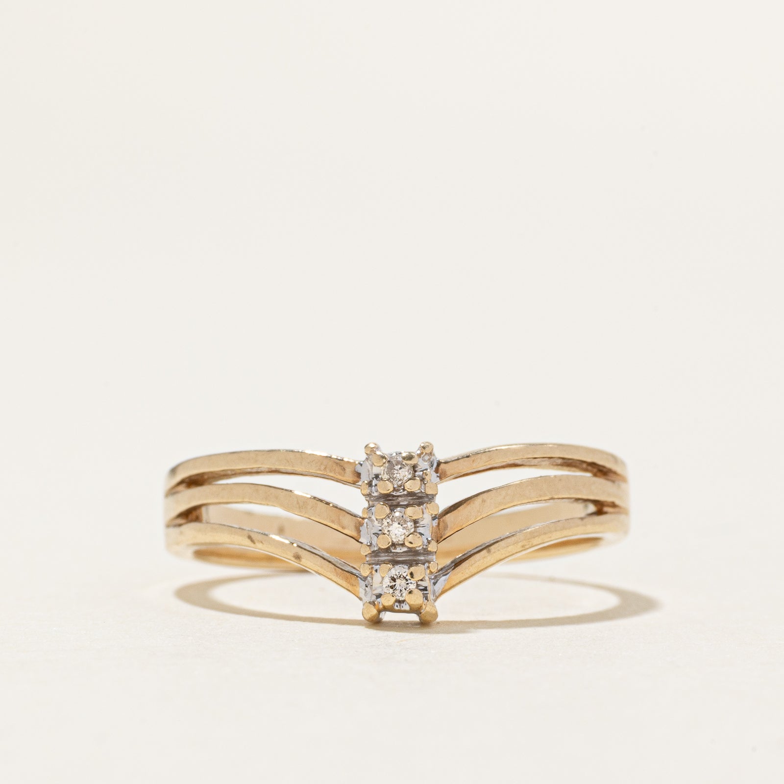 Diamond Column Openwork Chevron Ring | SZ 6.5