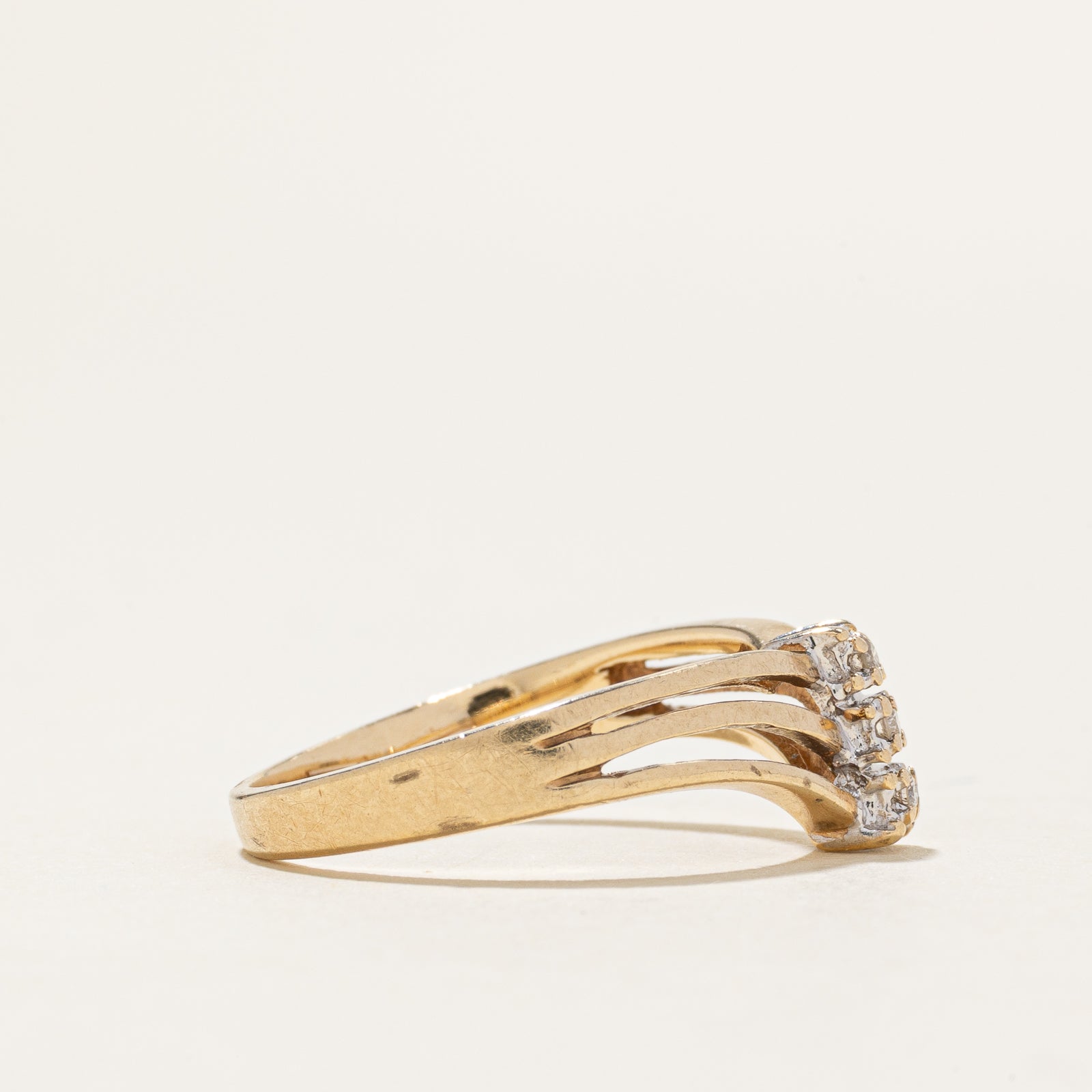 Diamond Column Openwork Chevron Ring | SZ 6.5