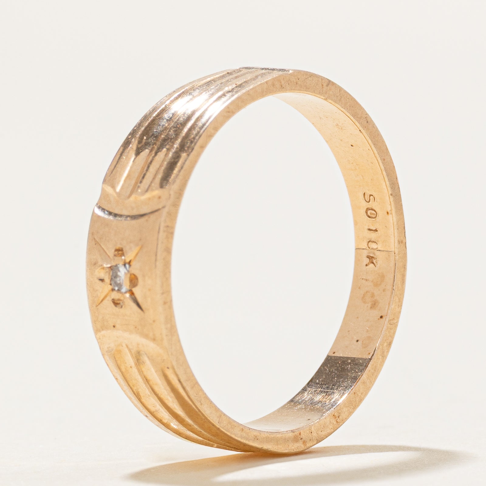Star Set Diamond Grooved Ring | SZ 5.75