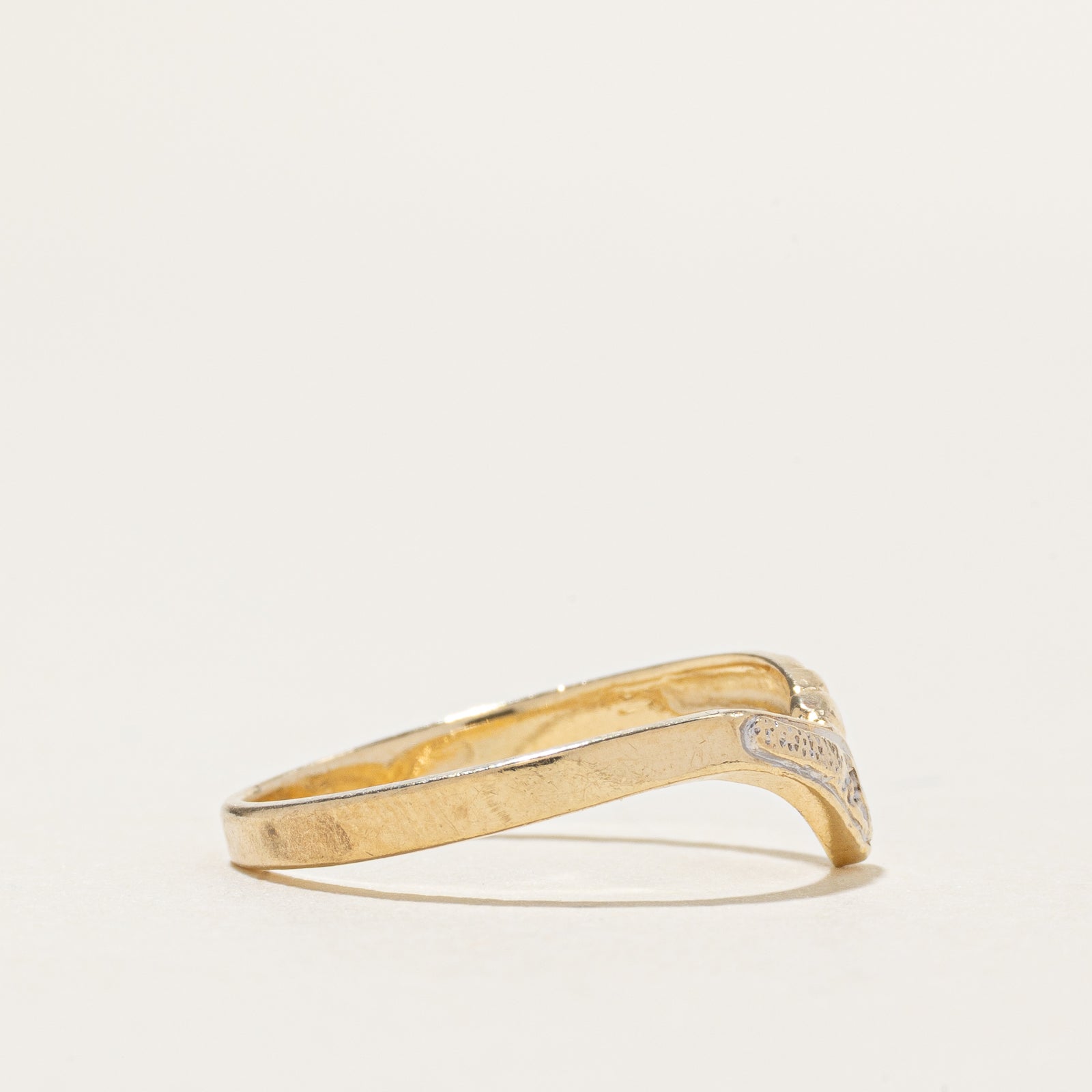 Diamond Snake Engraved Chevron Ring | SZ 5.5