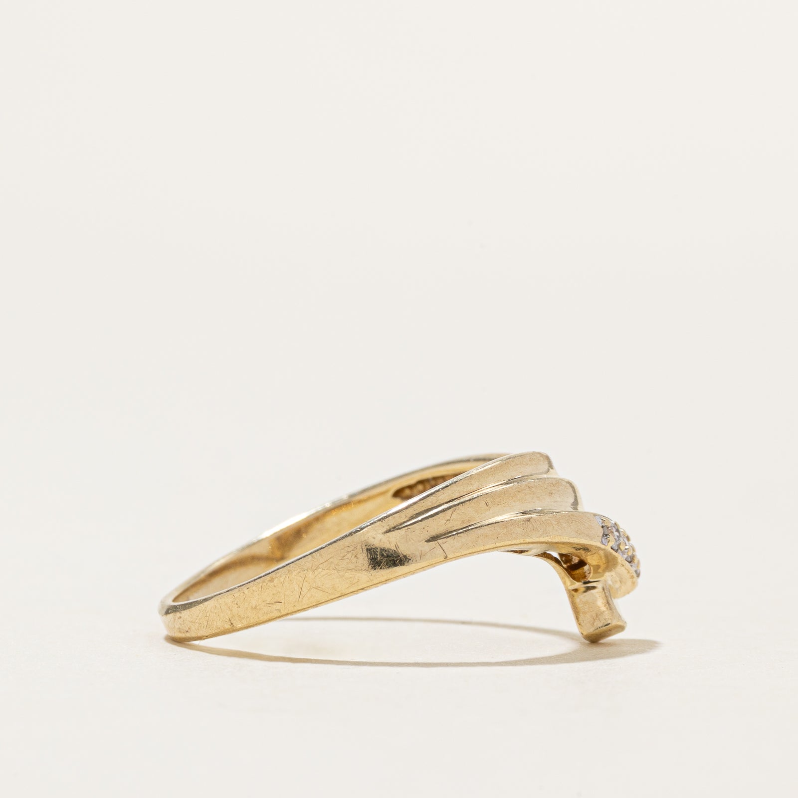 Diamond Grooved Chevron Ring | SZ 7.75