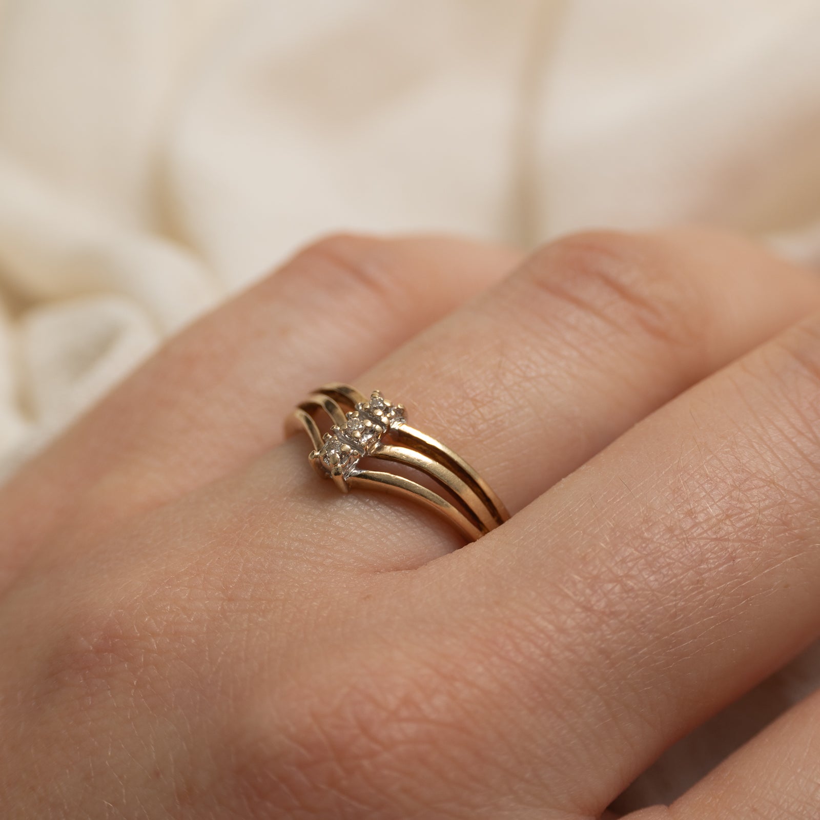Diamond Column Openwork Chevron Ring | SZ 6.5