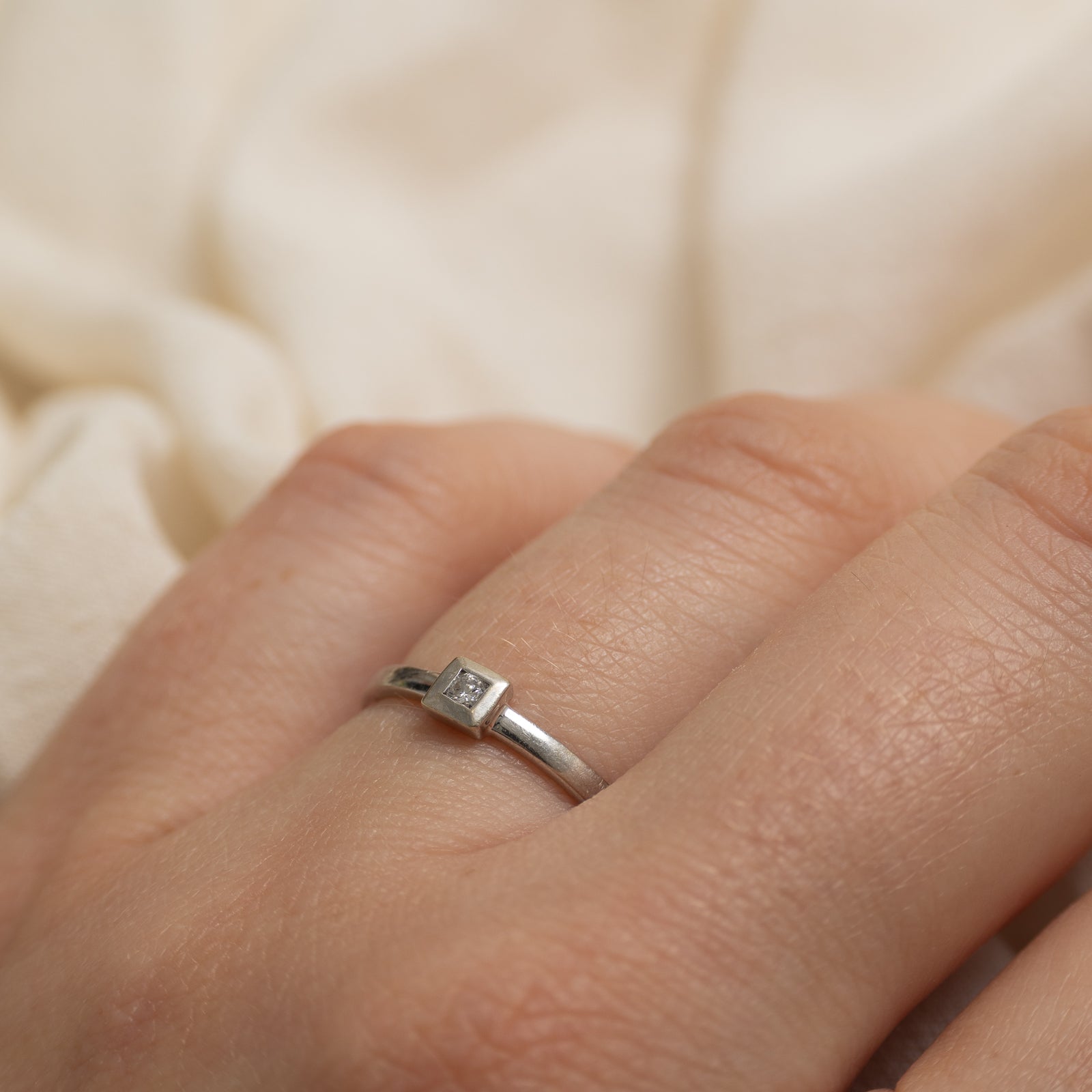 Solitaire Diamond Thin Geometric Ring | SZ 5.5