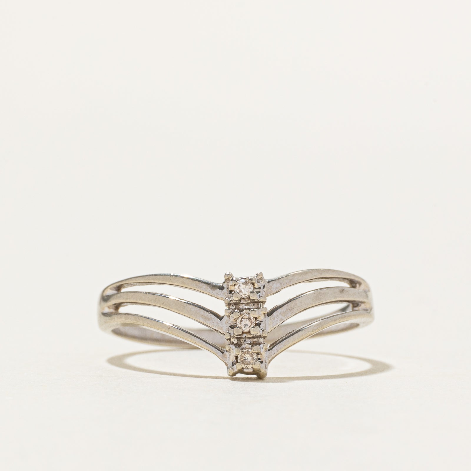 10k Diamond Column Openwork Chevron Ring | SZ 7.5