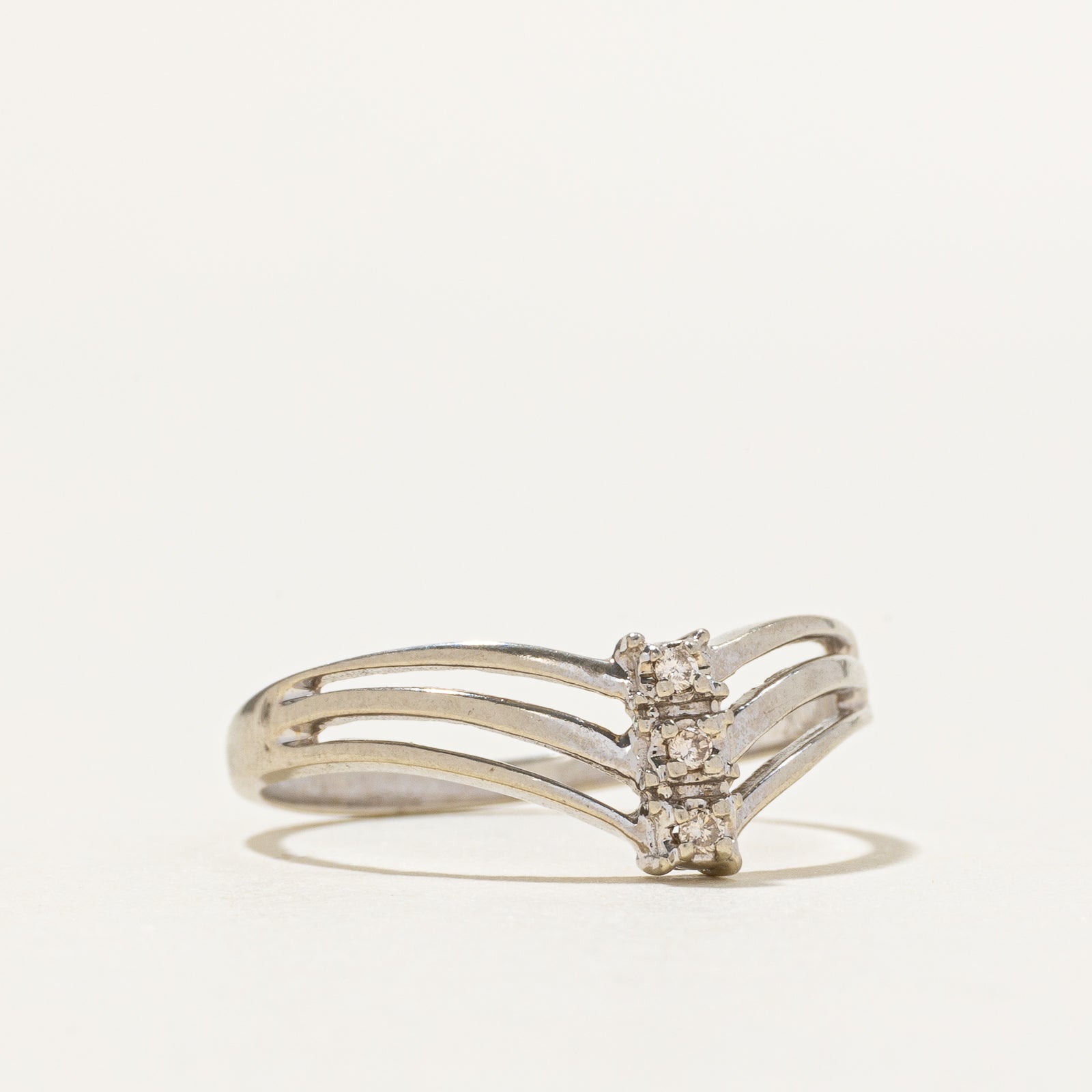 10k Diamond Column Openwork Chevron Ring | SZ 7.5
