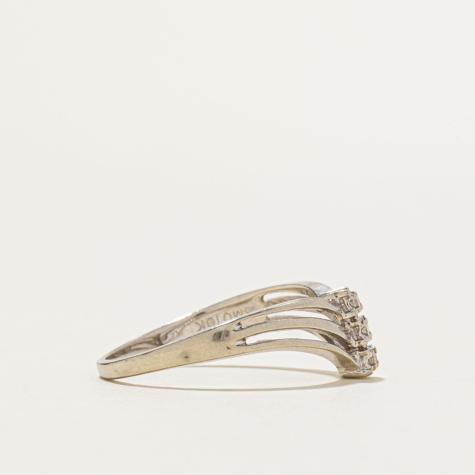 10k Diamond Column Openwork Chevron Ring | SZ 7.5