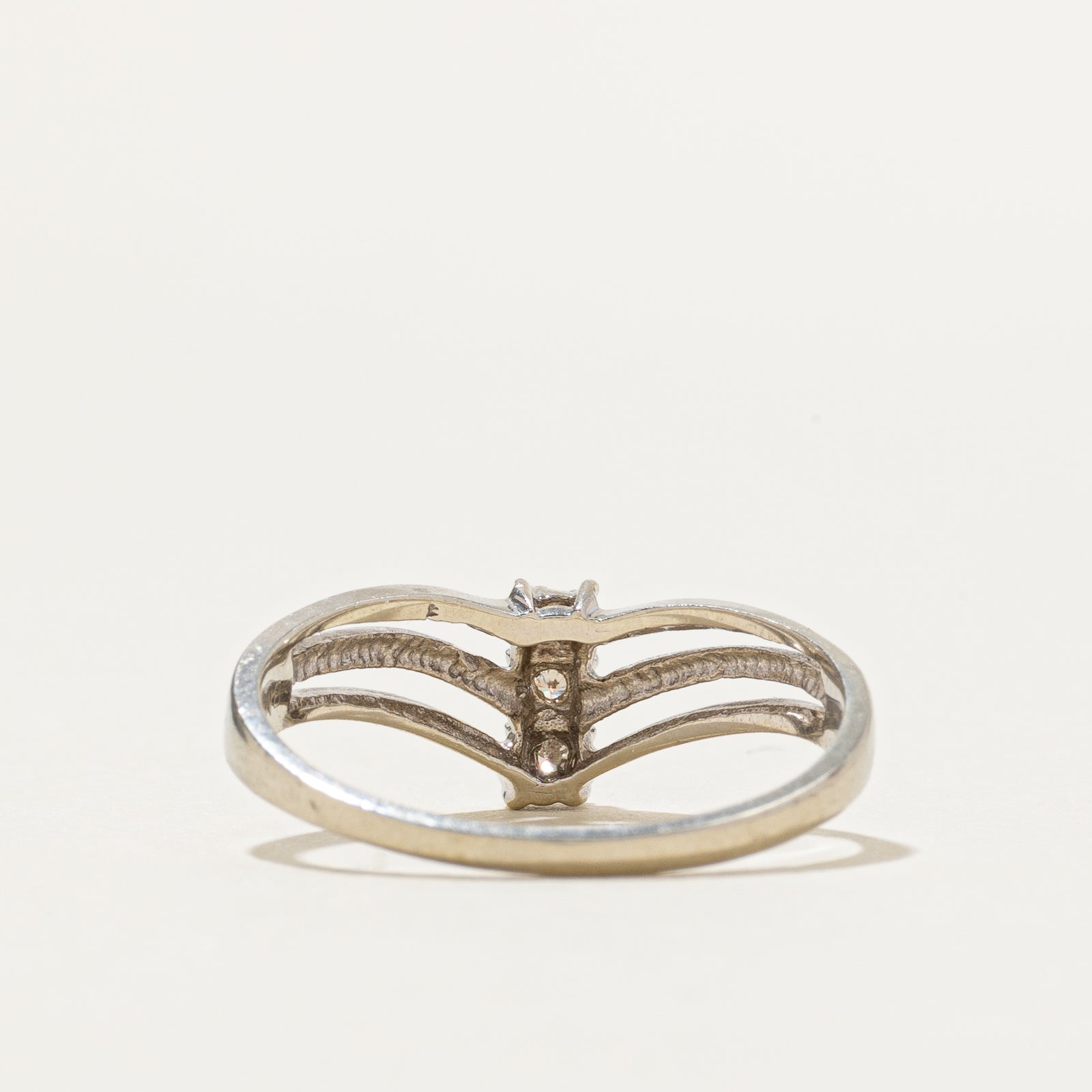 10k Diamond Column Openwork Chevron Ring | SZ 7.5