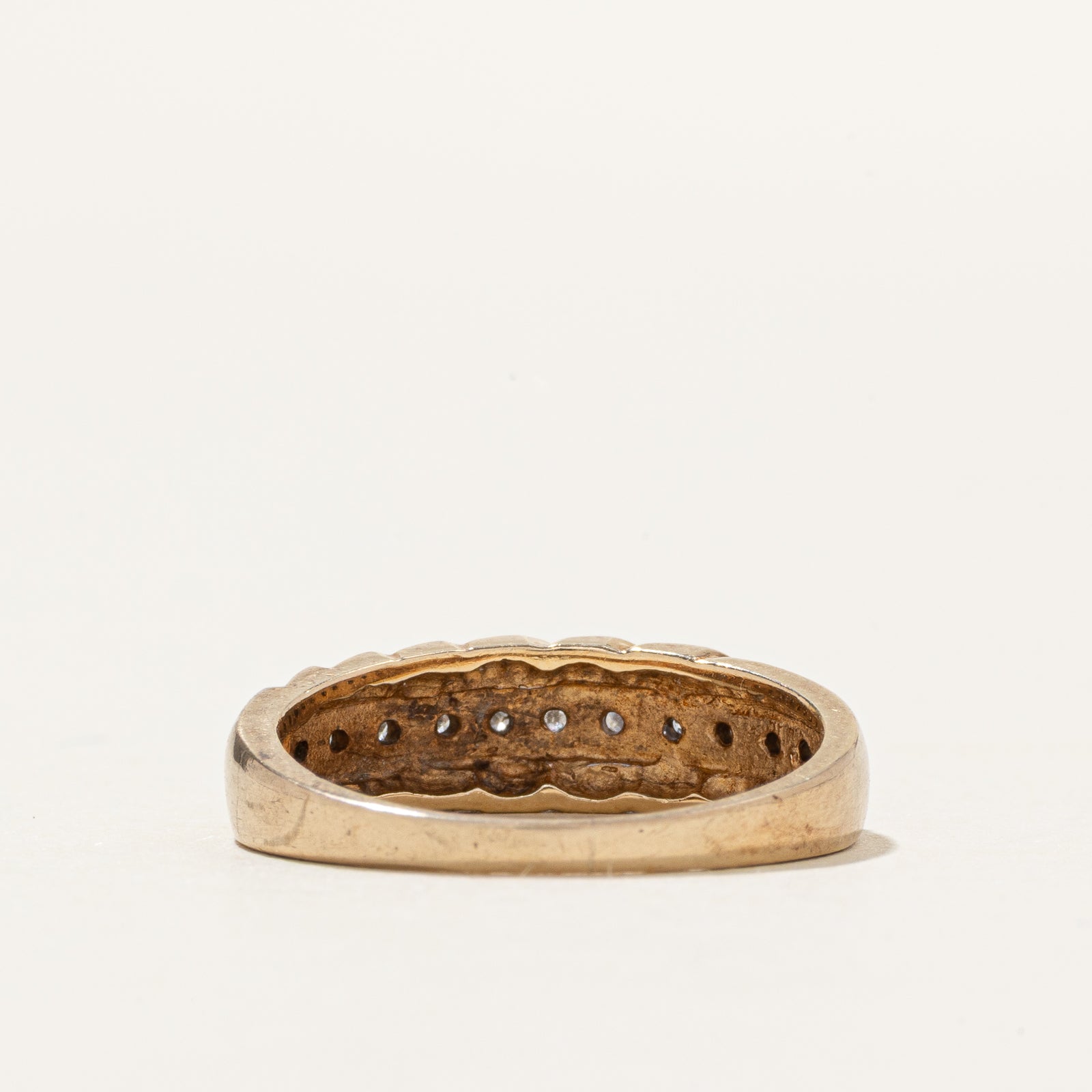 10k Diamond Row Croissant Ring | SZ 5