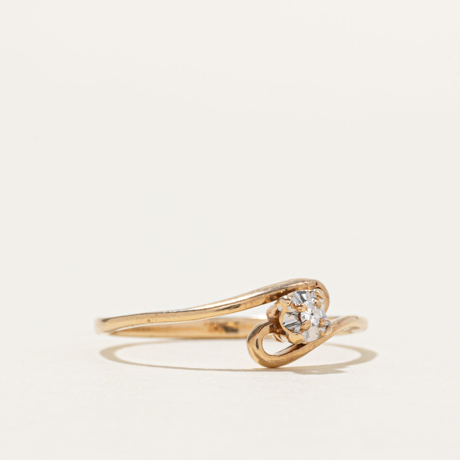 Solitaire Illusion Set Diamond Thin Bypass Ring | SZ 6.5