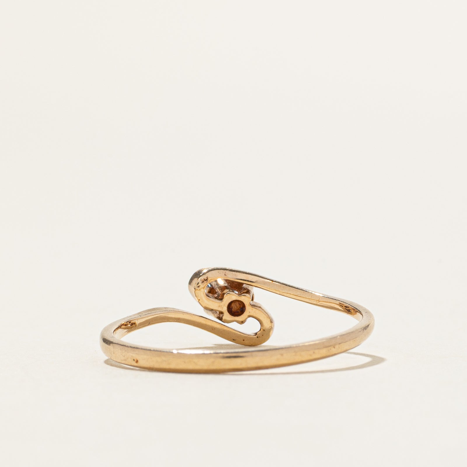Solitaire Illusion Set Diamond Thin Bypass Ring | SZ 6.5